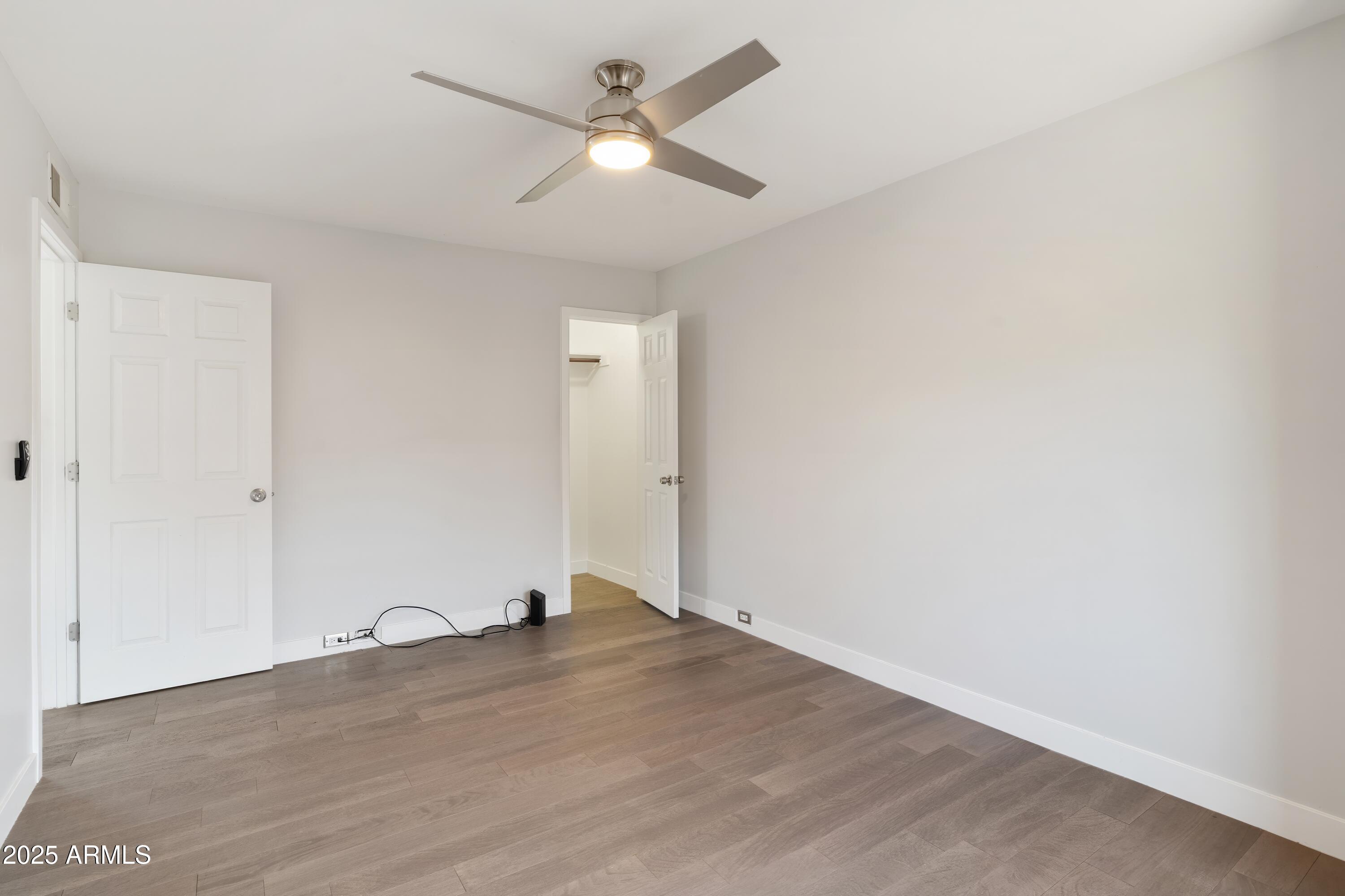 10420 N 11TH Street, 1