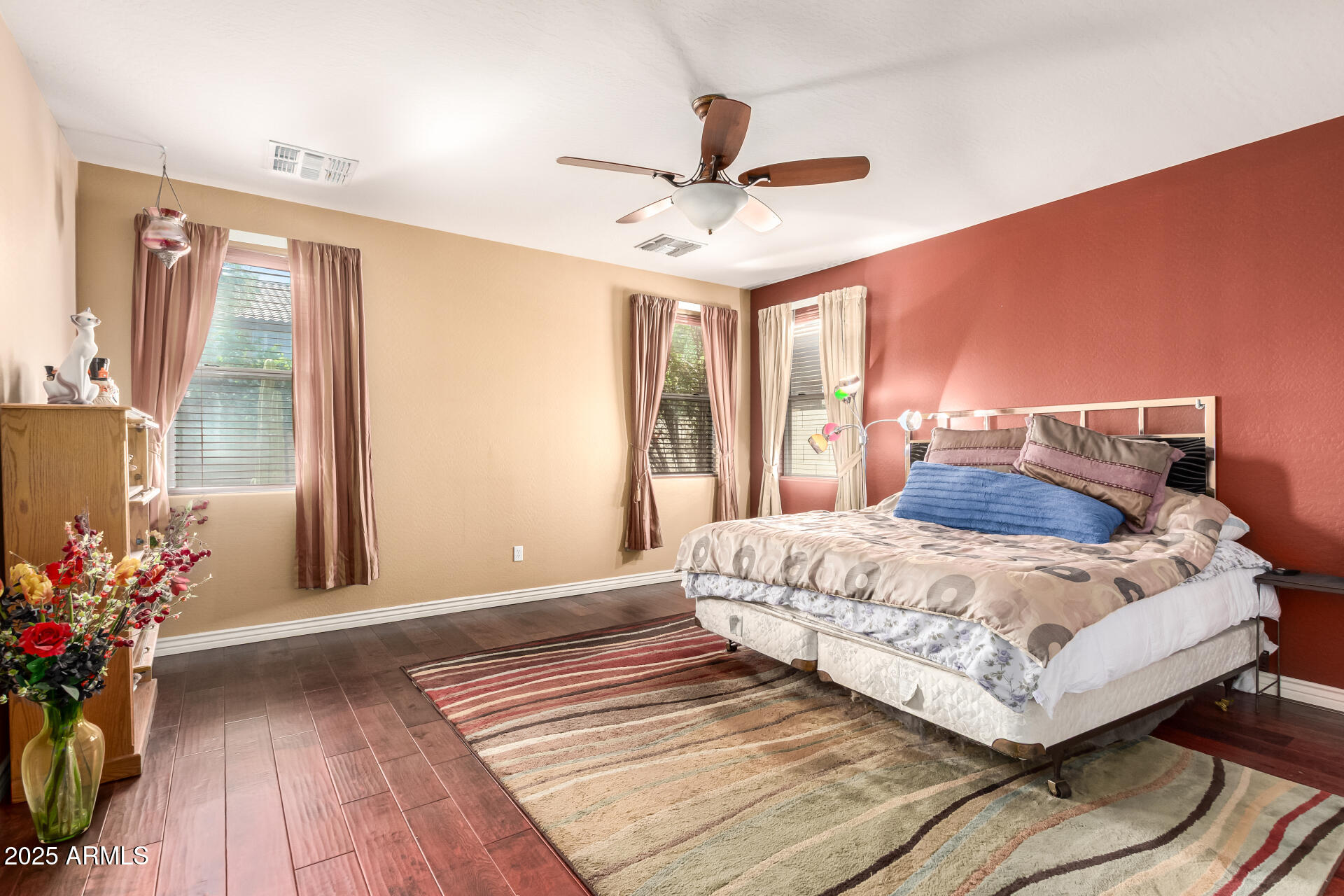 3325 E GRAND CANYON Drive