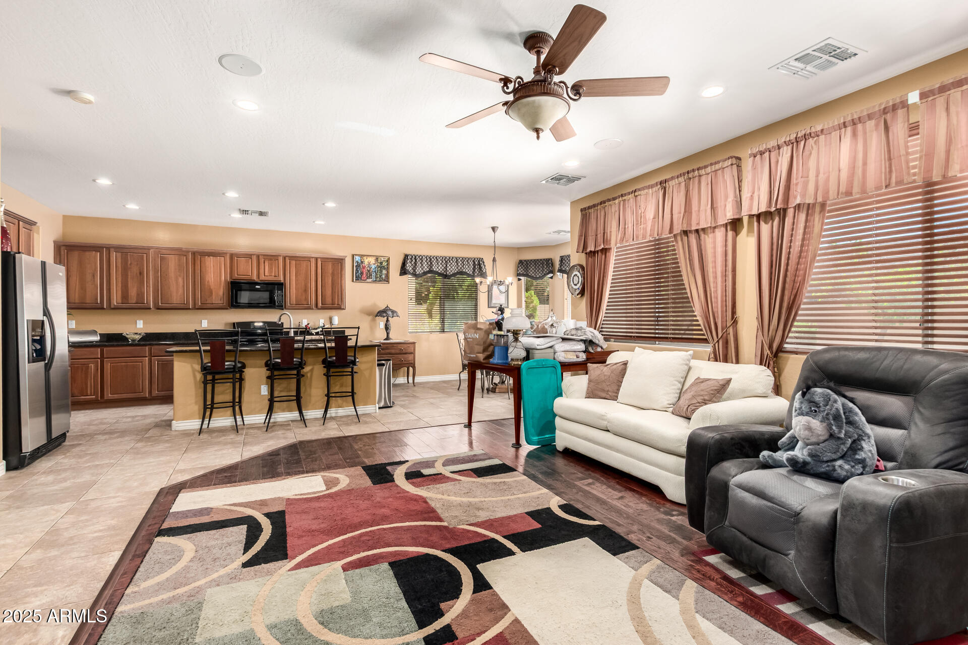 3325 E GRAND CANYON Drive