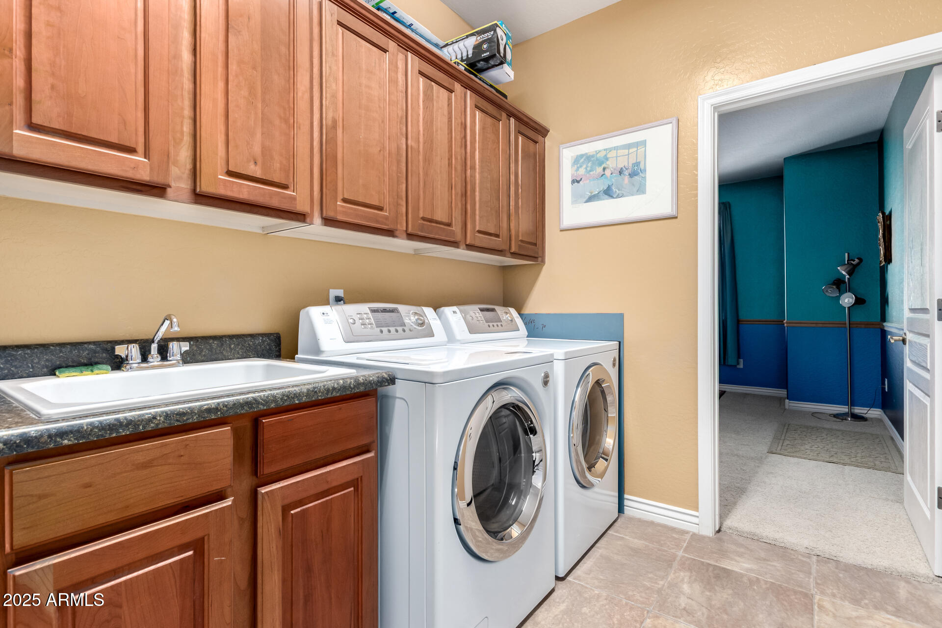 3325 E GRAND CANYON Drive