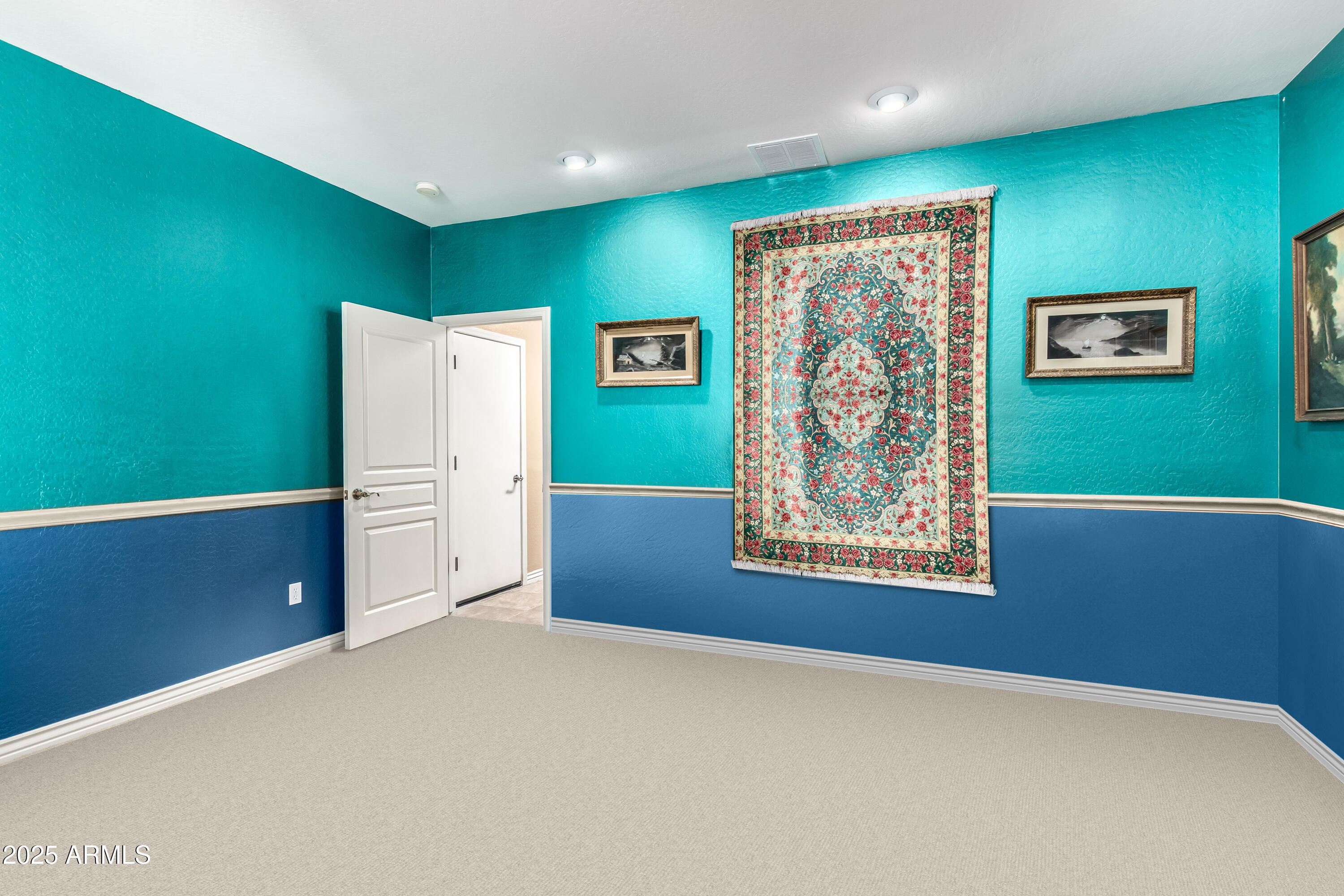 3325 E GRAND CANYON Drive