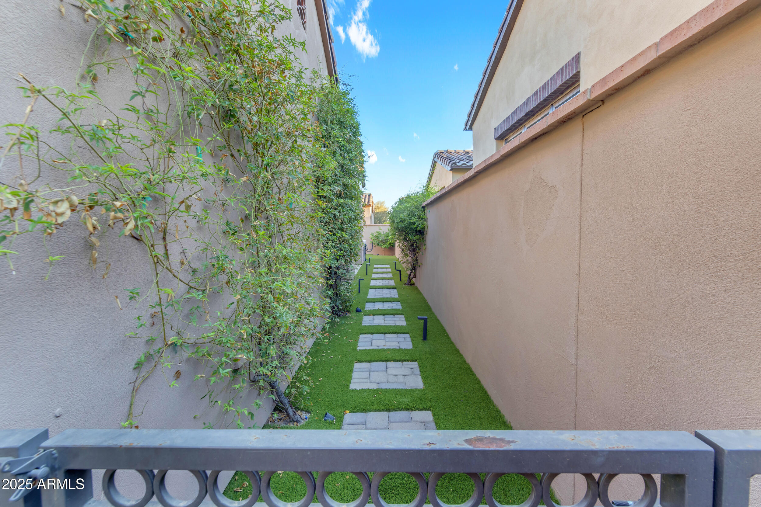 3248 S GOLDEN BARREL Court