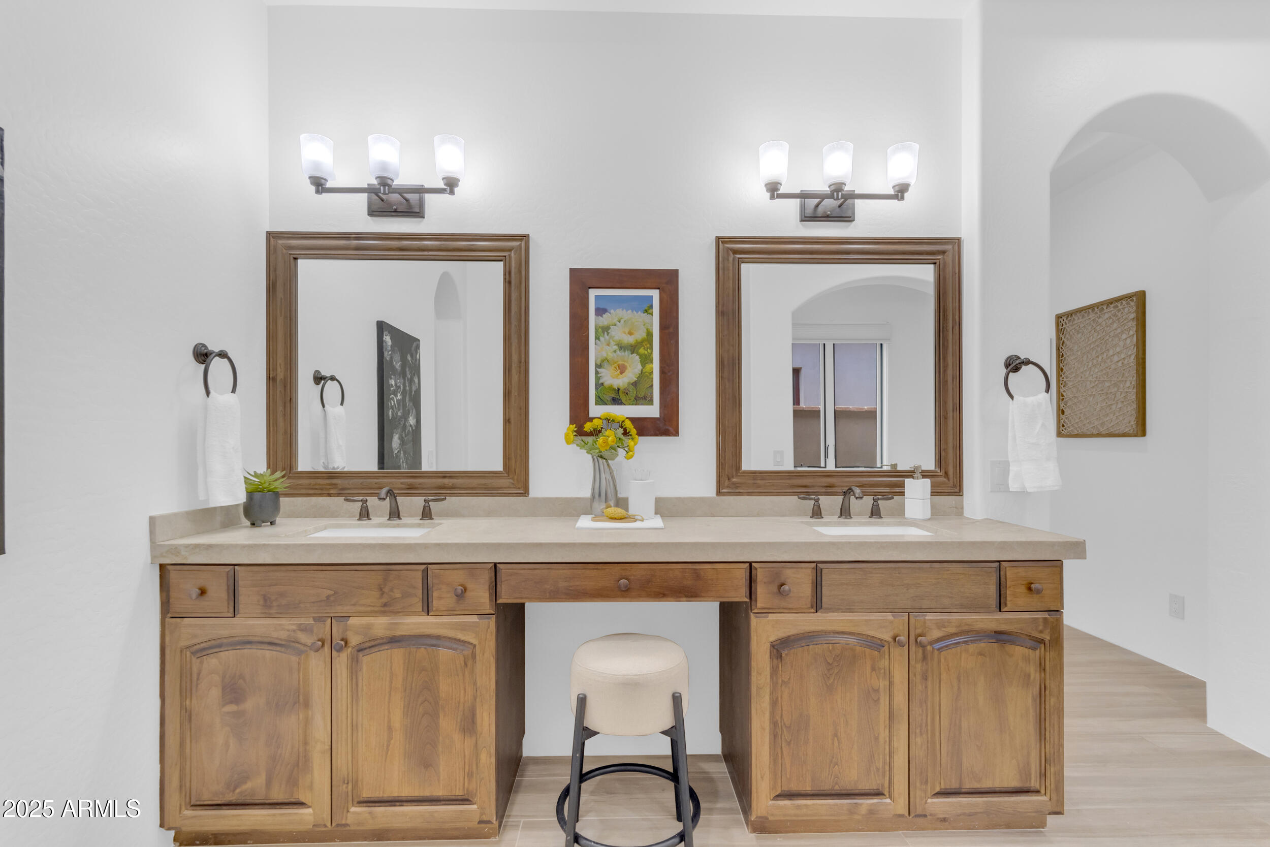 3248 S GOLDEN BARREL Court