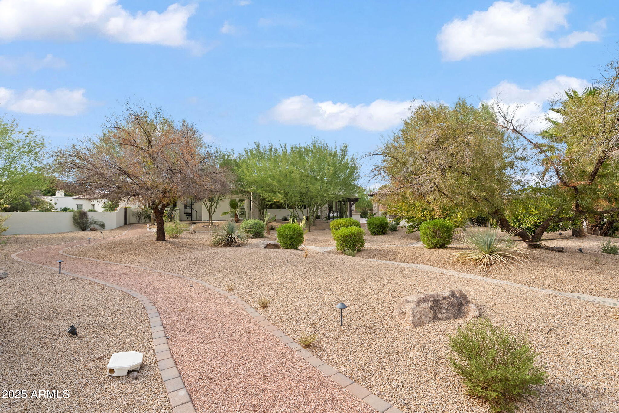 6211 N 74TH Place