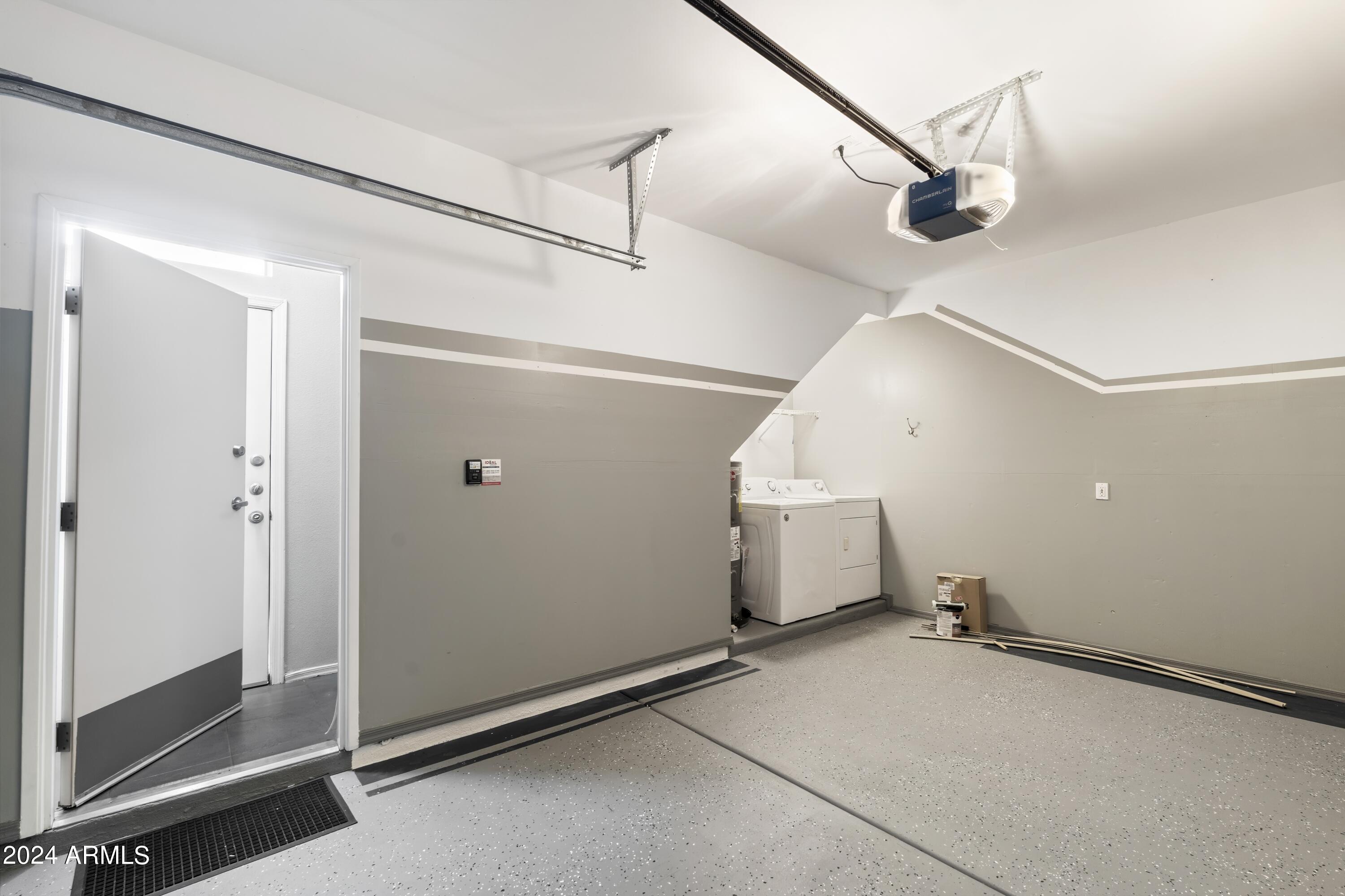 19777 N 76TH Street, 2216