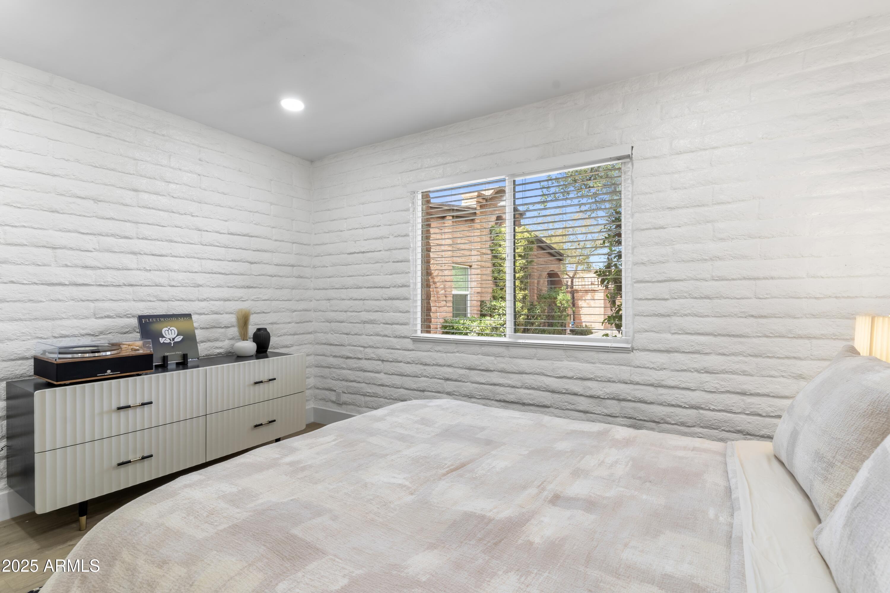 3002 N 32ND Street, 8