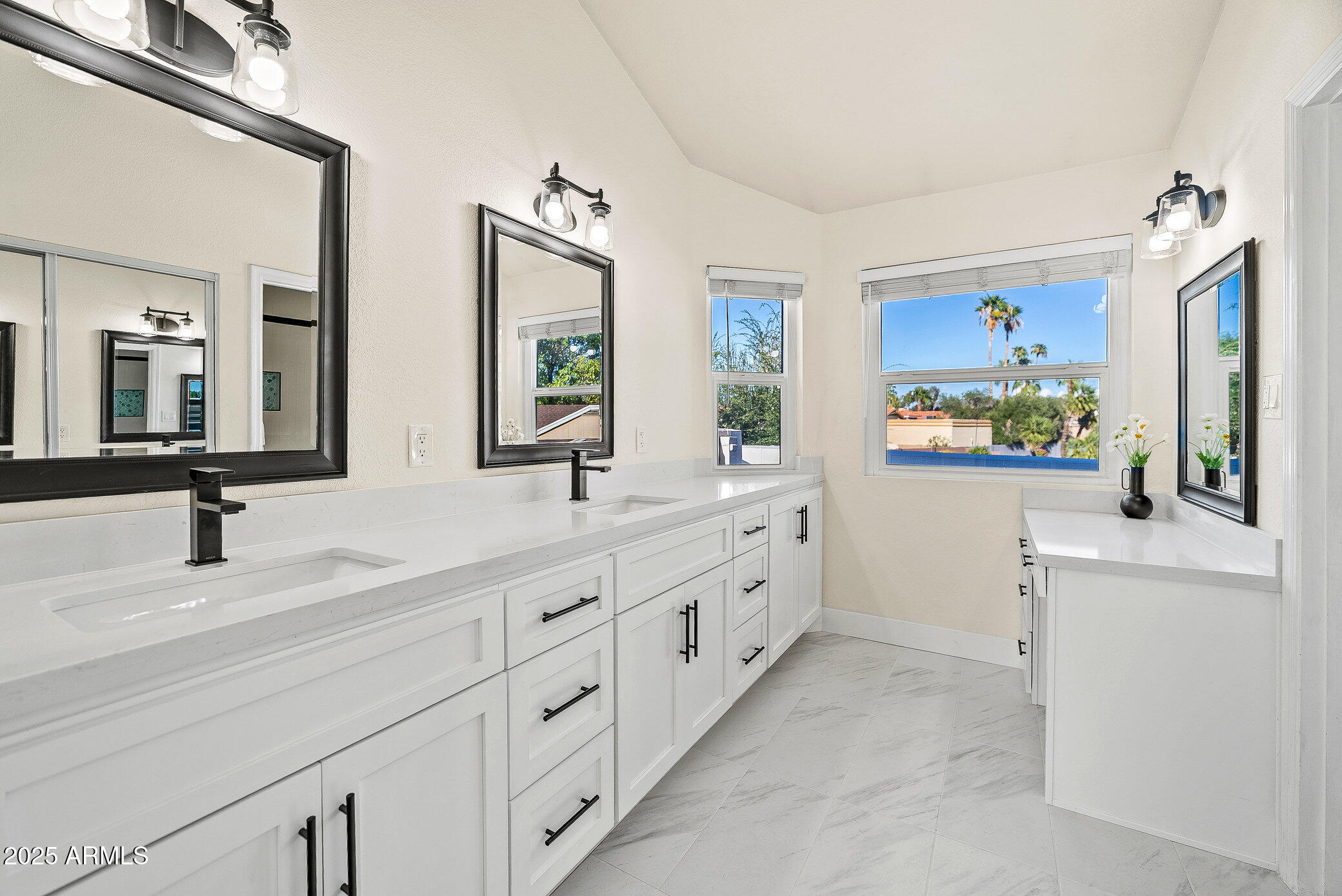 5012 E BLANCHE Drive