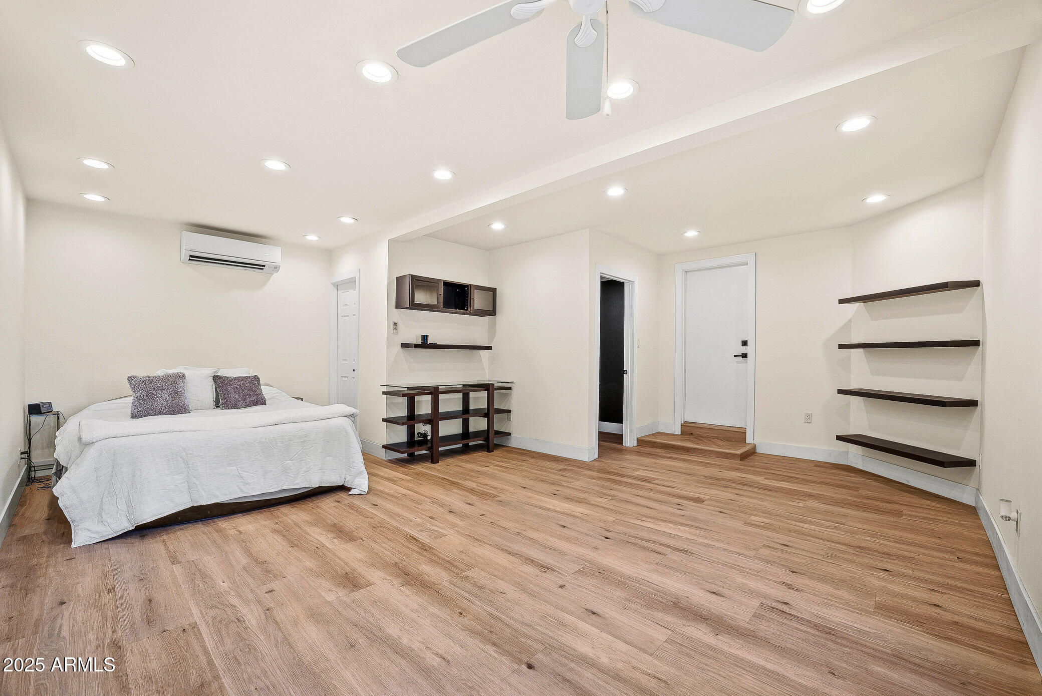 5012 E BLANCHE Drive