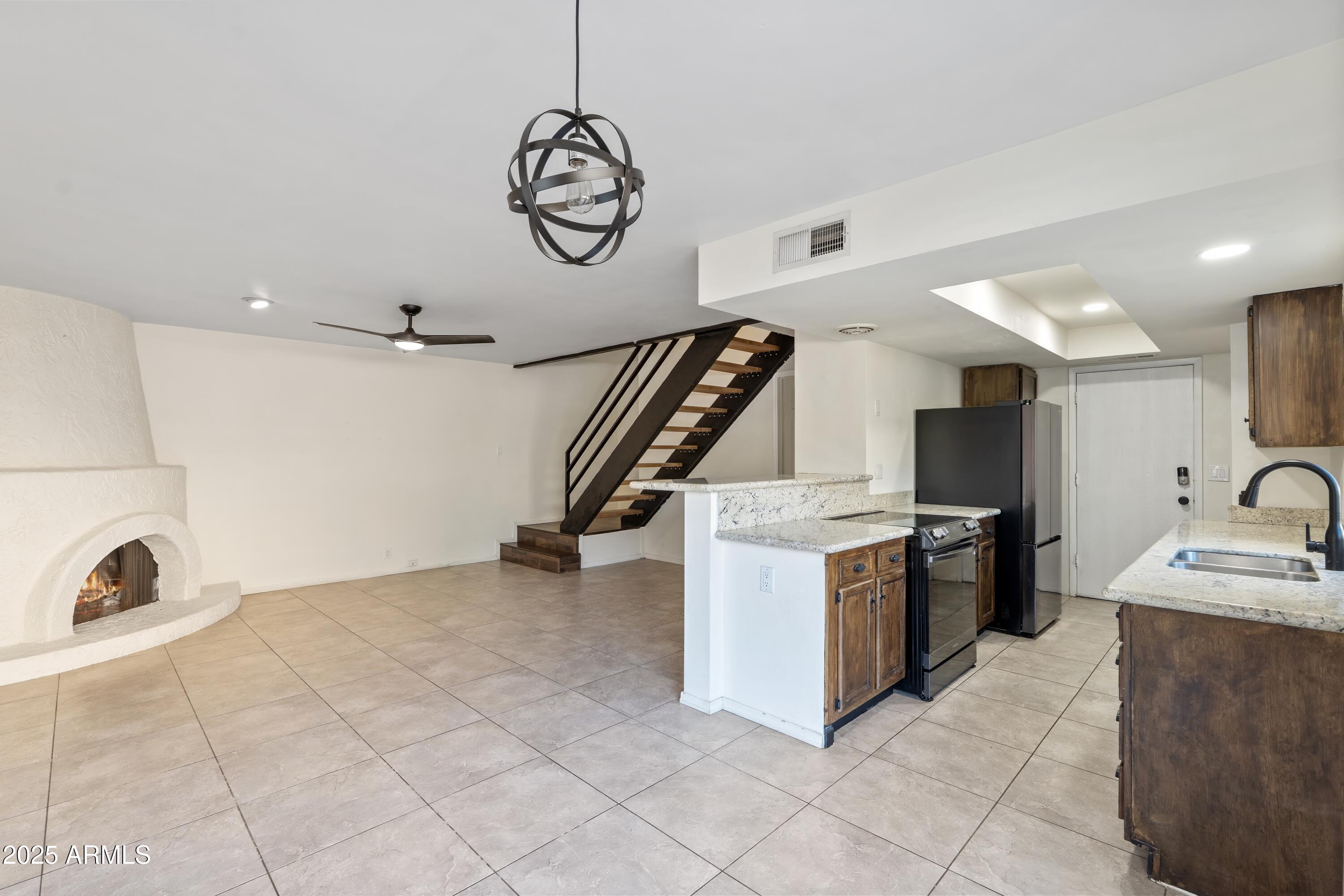 10420 N 11TH Street, 3