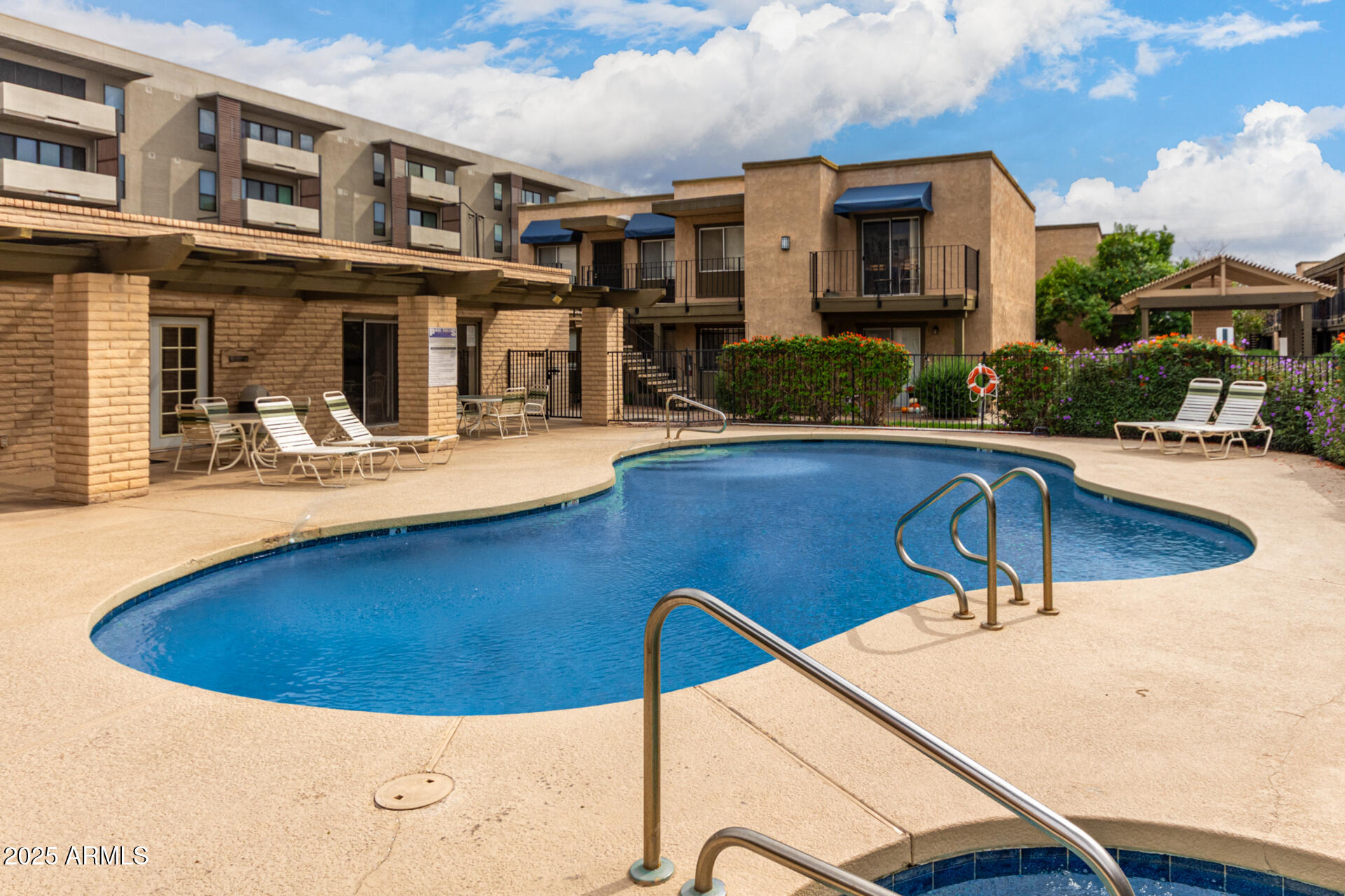 2228 E CAMPBELL Avenue, 116