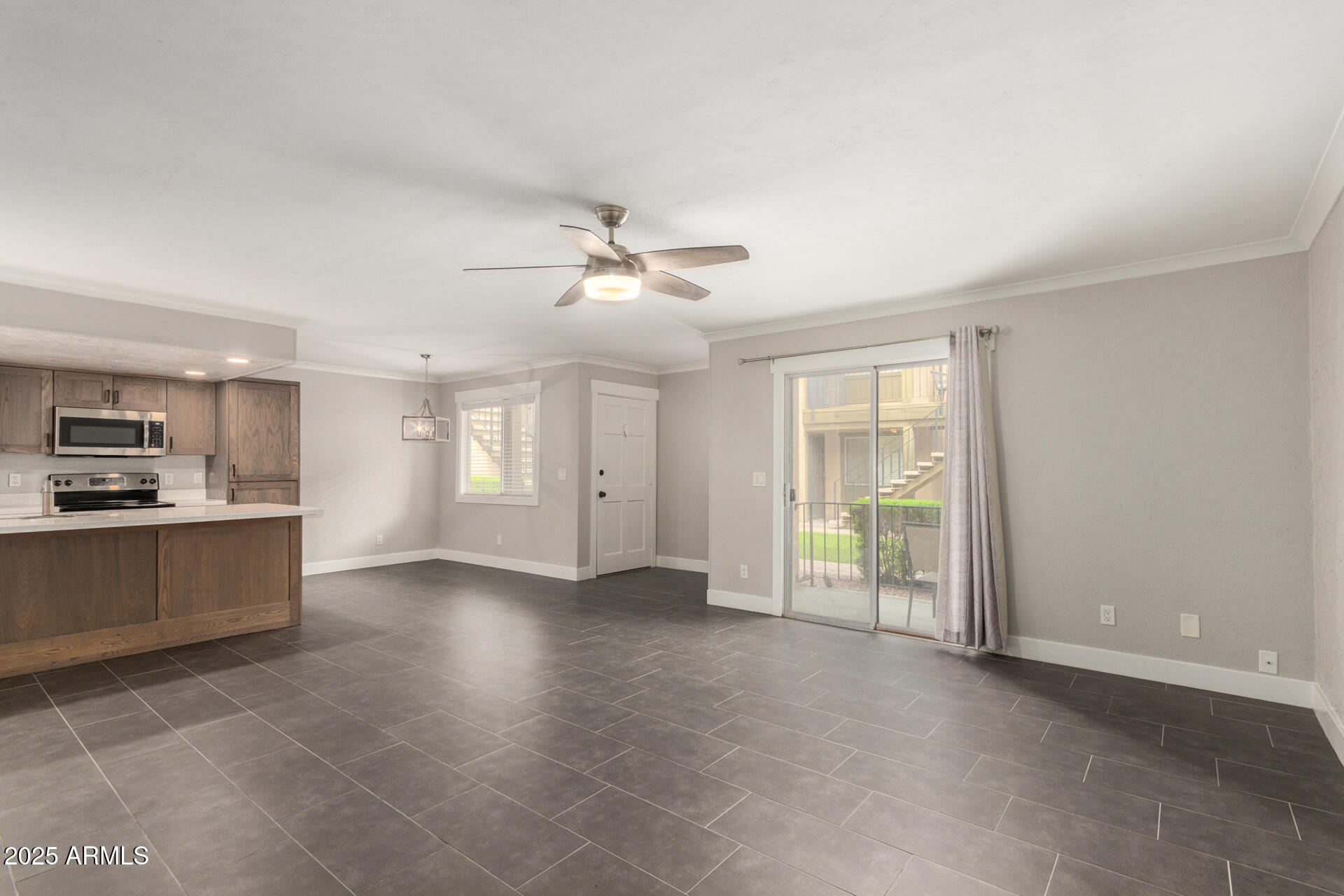 2228 E CAMPBELL Avenue, 116