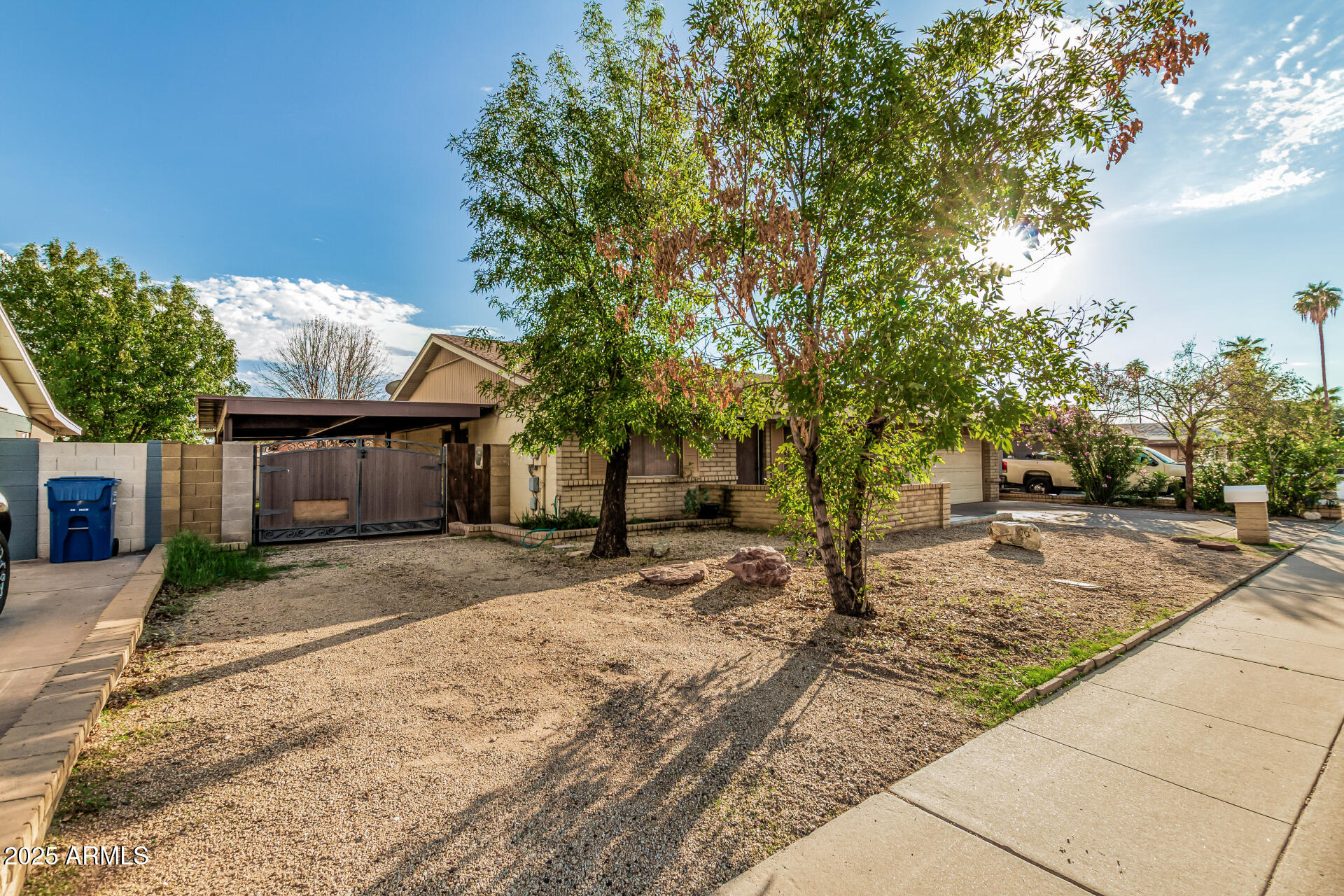 1203 W ALAMO Drive, Chandler