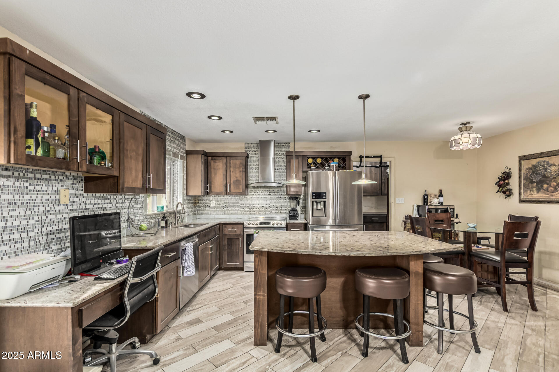 1203 W ALAMO Drive, Chandler