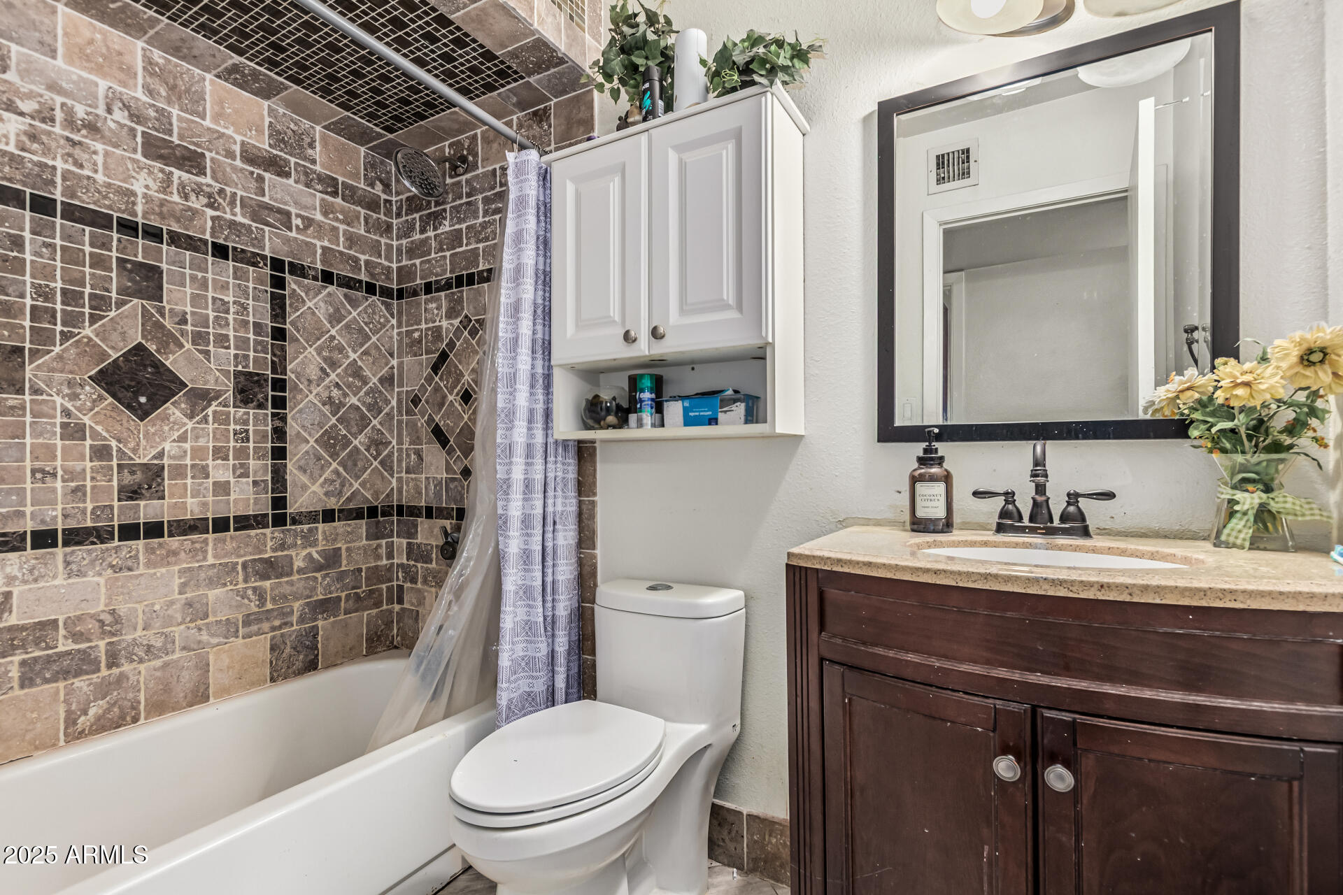 1203 W ALAMO Drive, Chandler