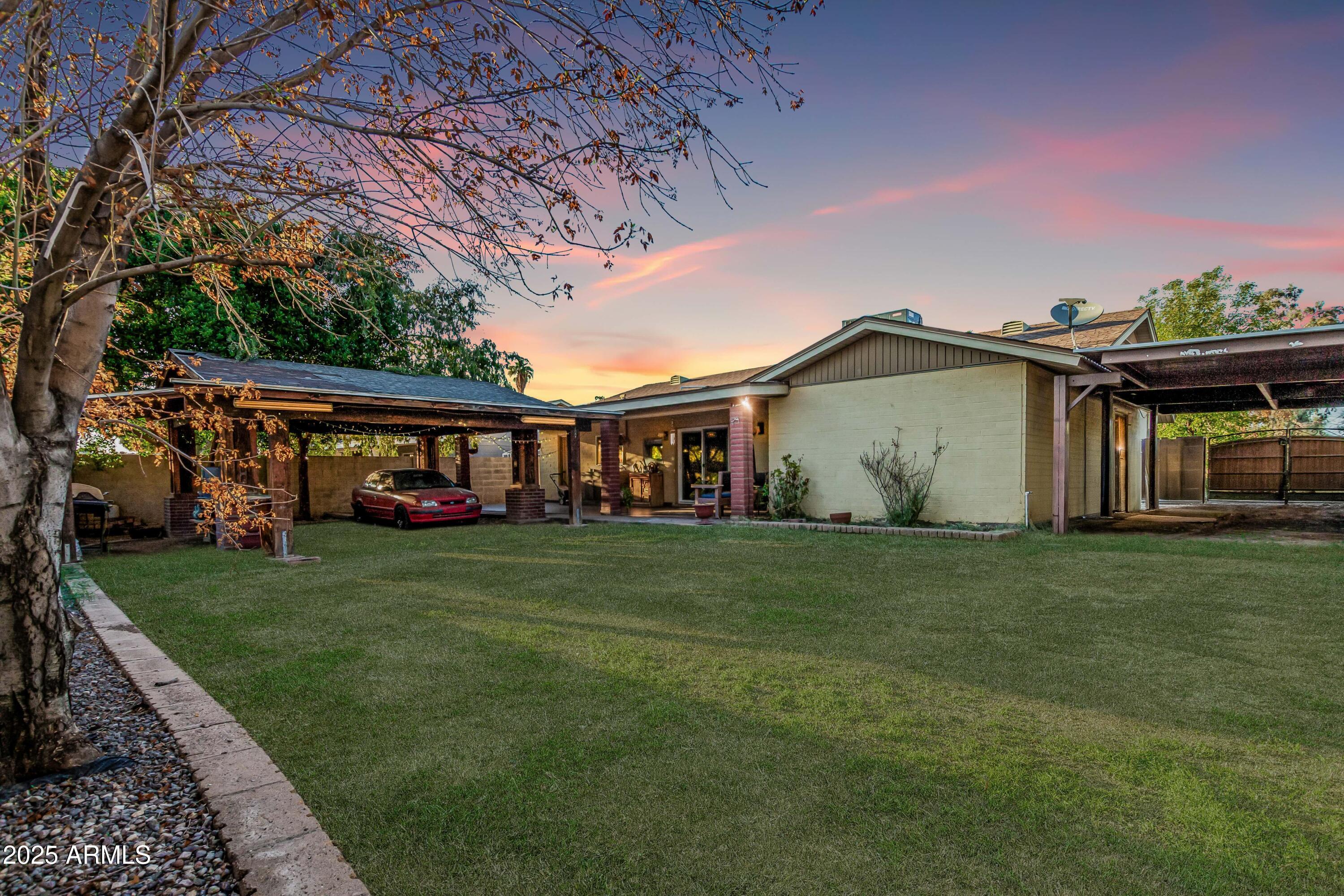 1203 W ALAMO Drive, Chandler