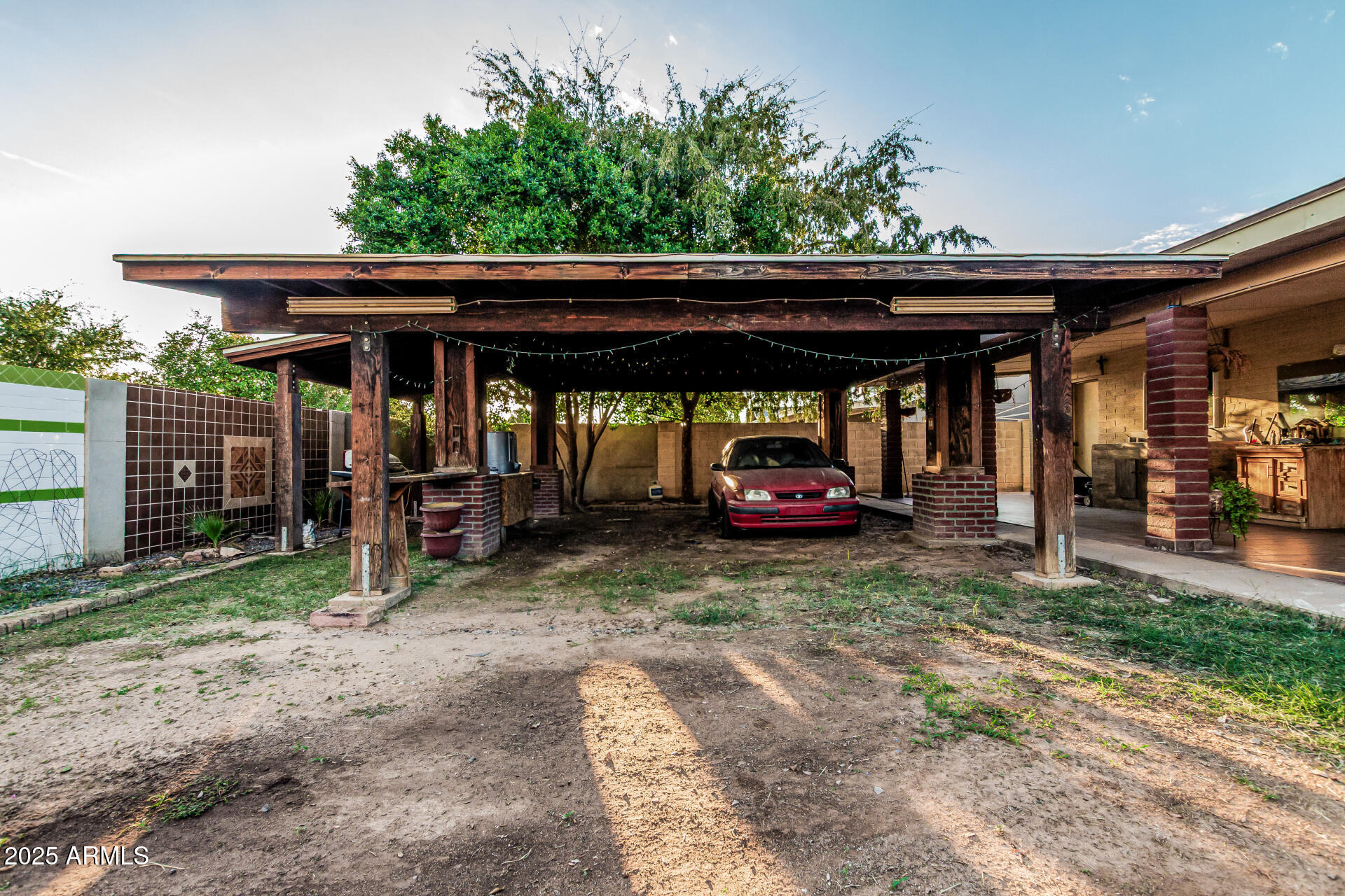 1203 W ALAMO Drive, Chandler