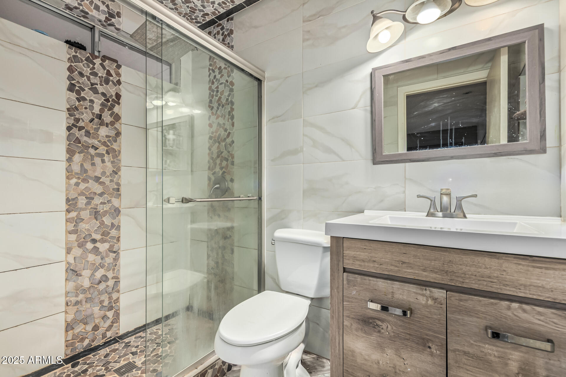 1203 W ALAMO Drive, Chandler