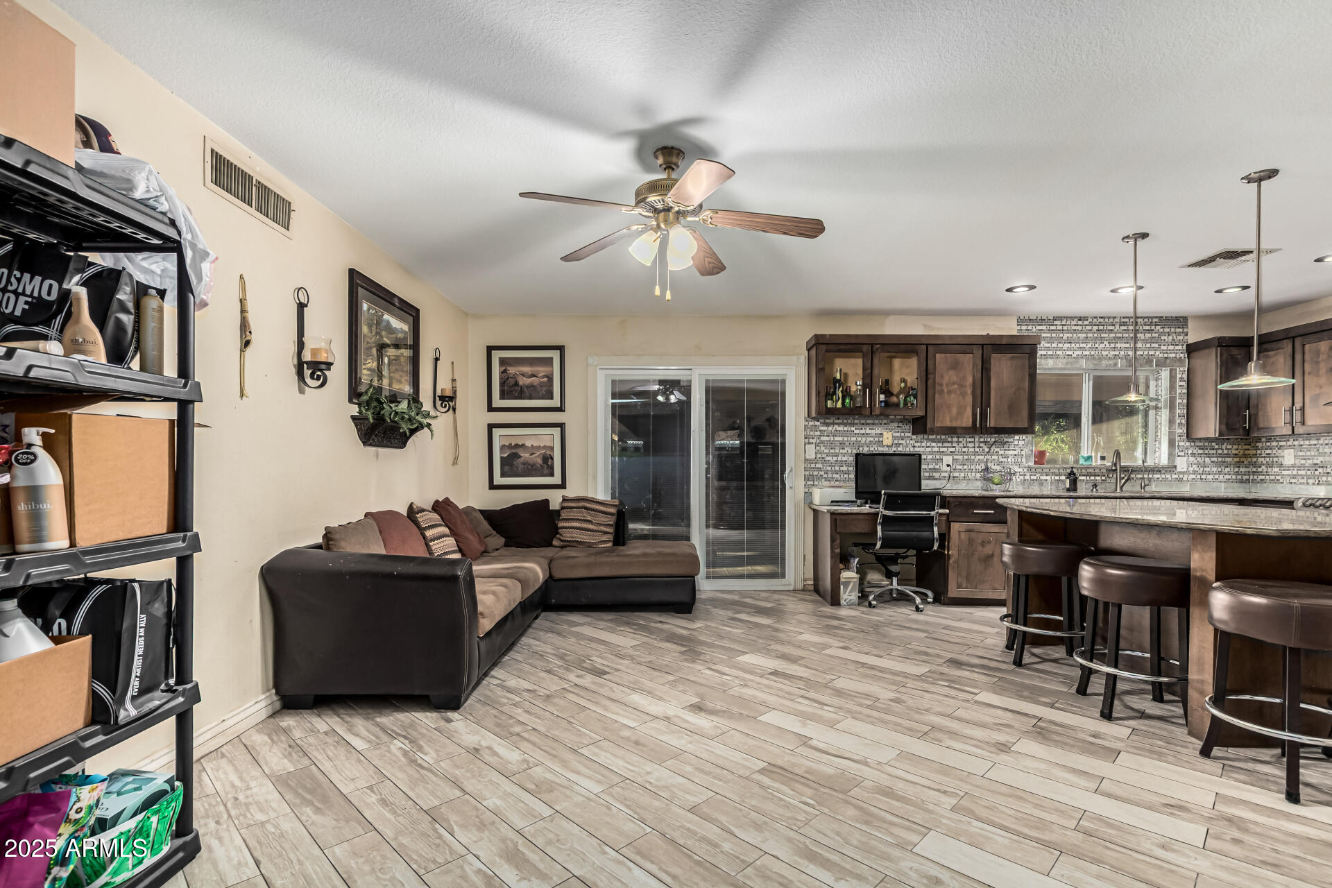 1203 W ALAMO Drive, Chandler