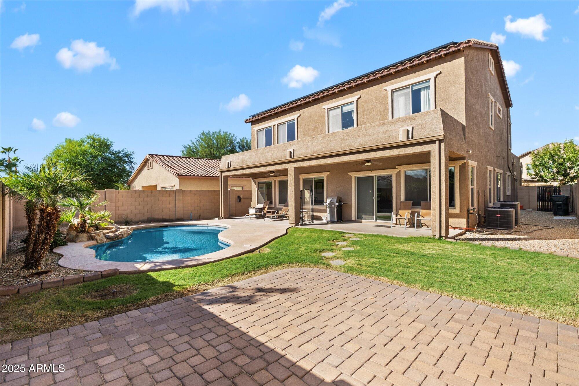 15623 W MACKENZIE Drive, Goodyear