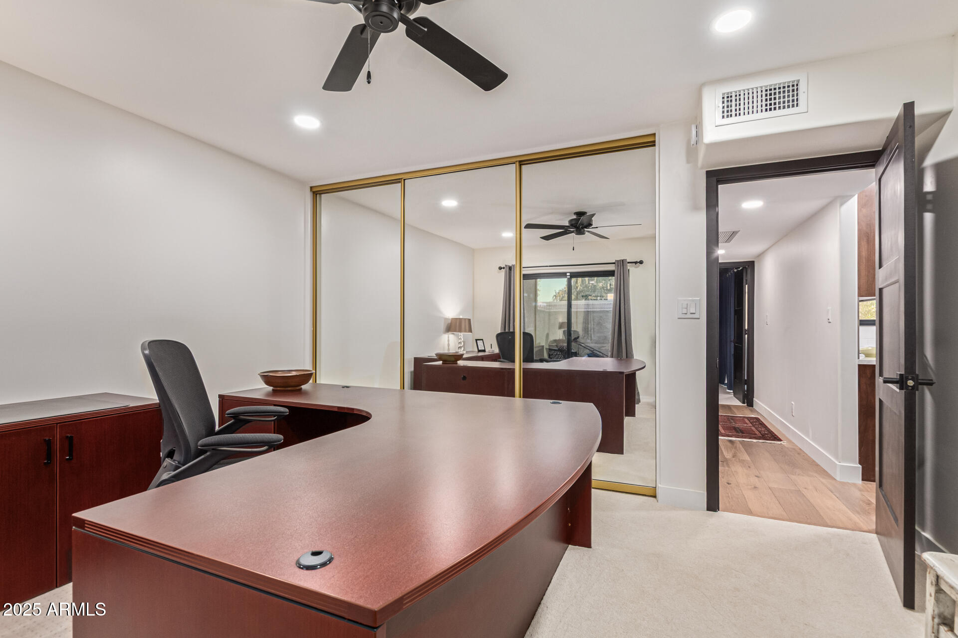 2111 W MARLETTE Avenue