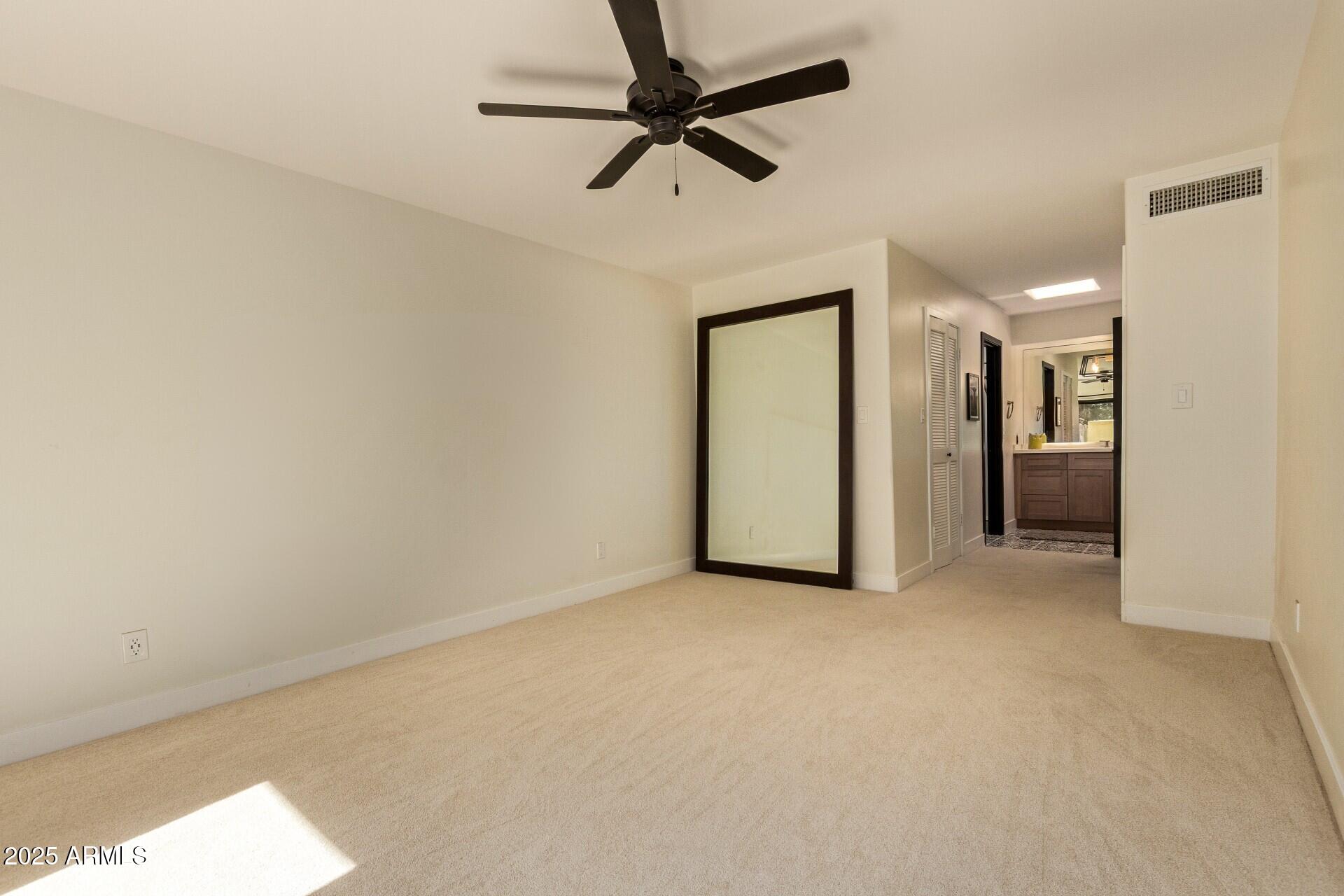 2111 W MARLETTE Avenue