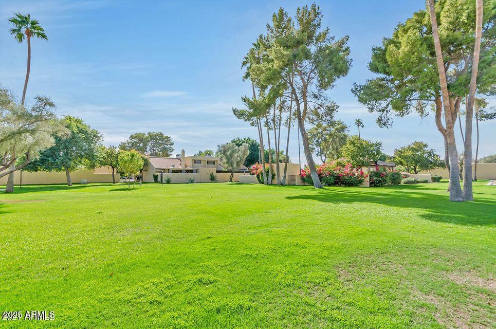 2111 W MARLETTE Avenue