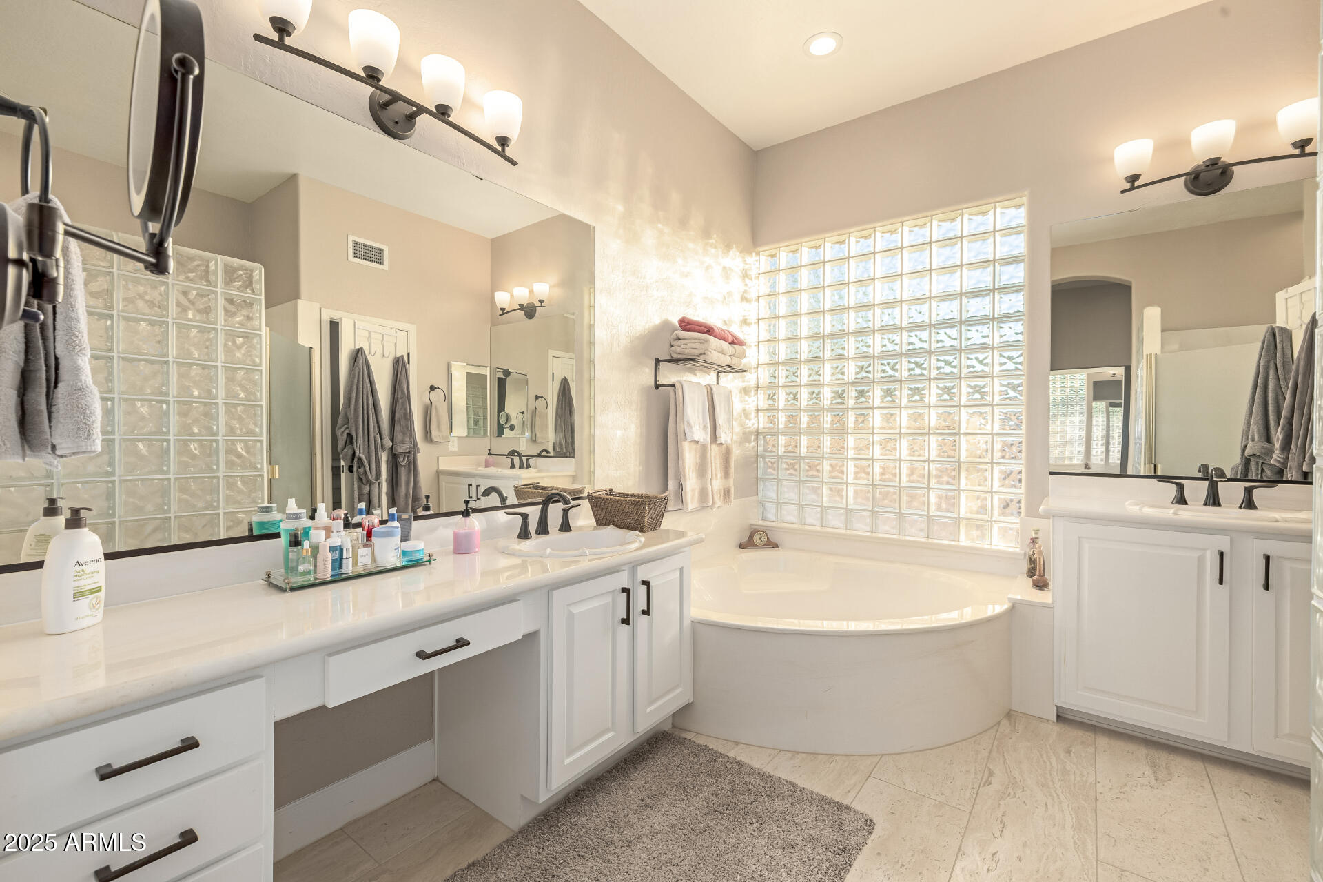 7492 E RED BIRD Road