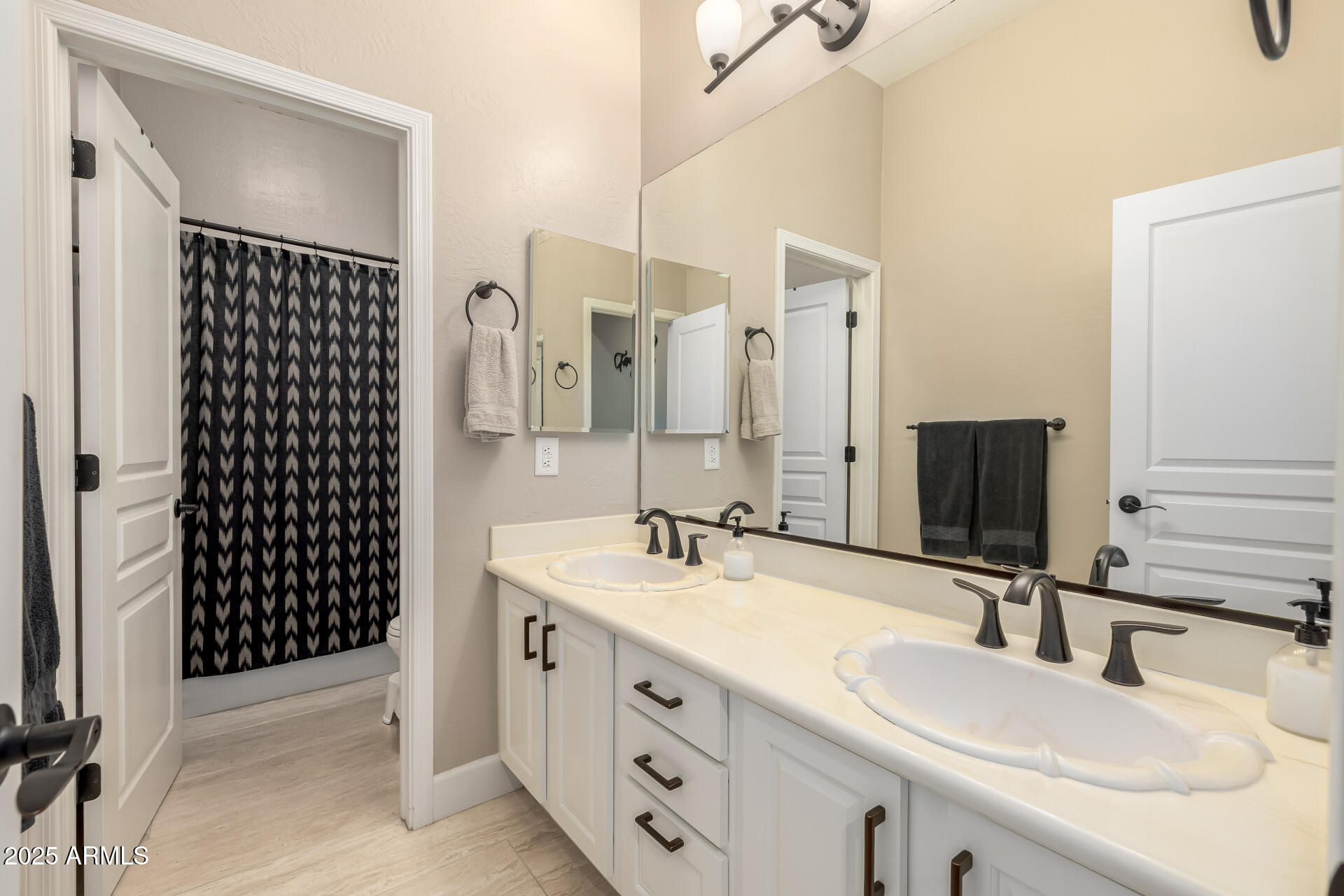 7492 E RED BIRD Road