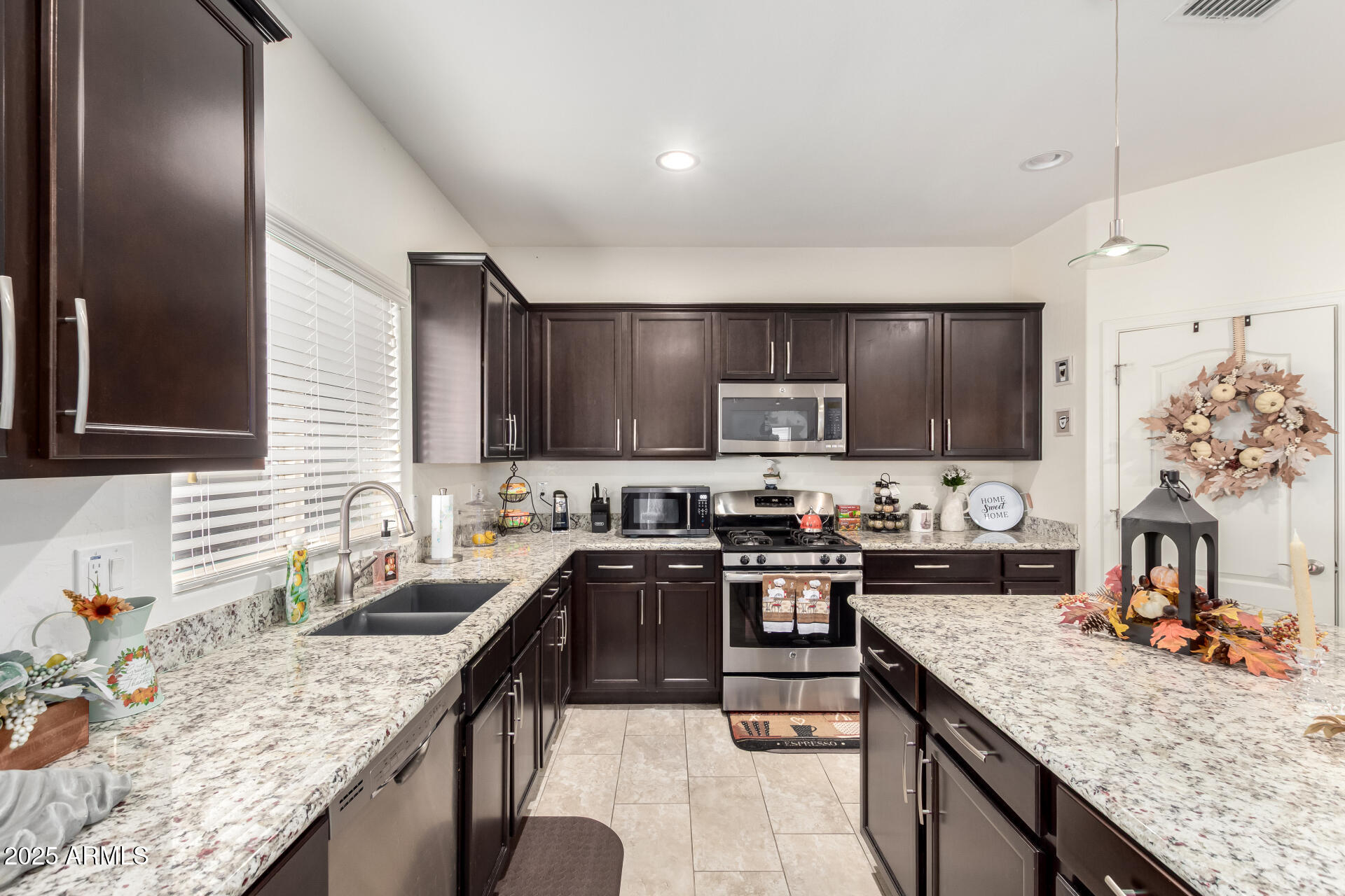 2665 E GILLCREST Road, Gilbert