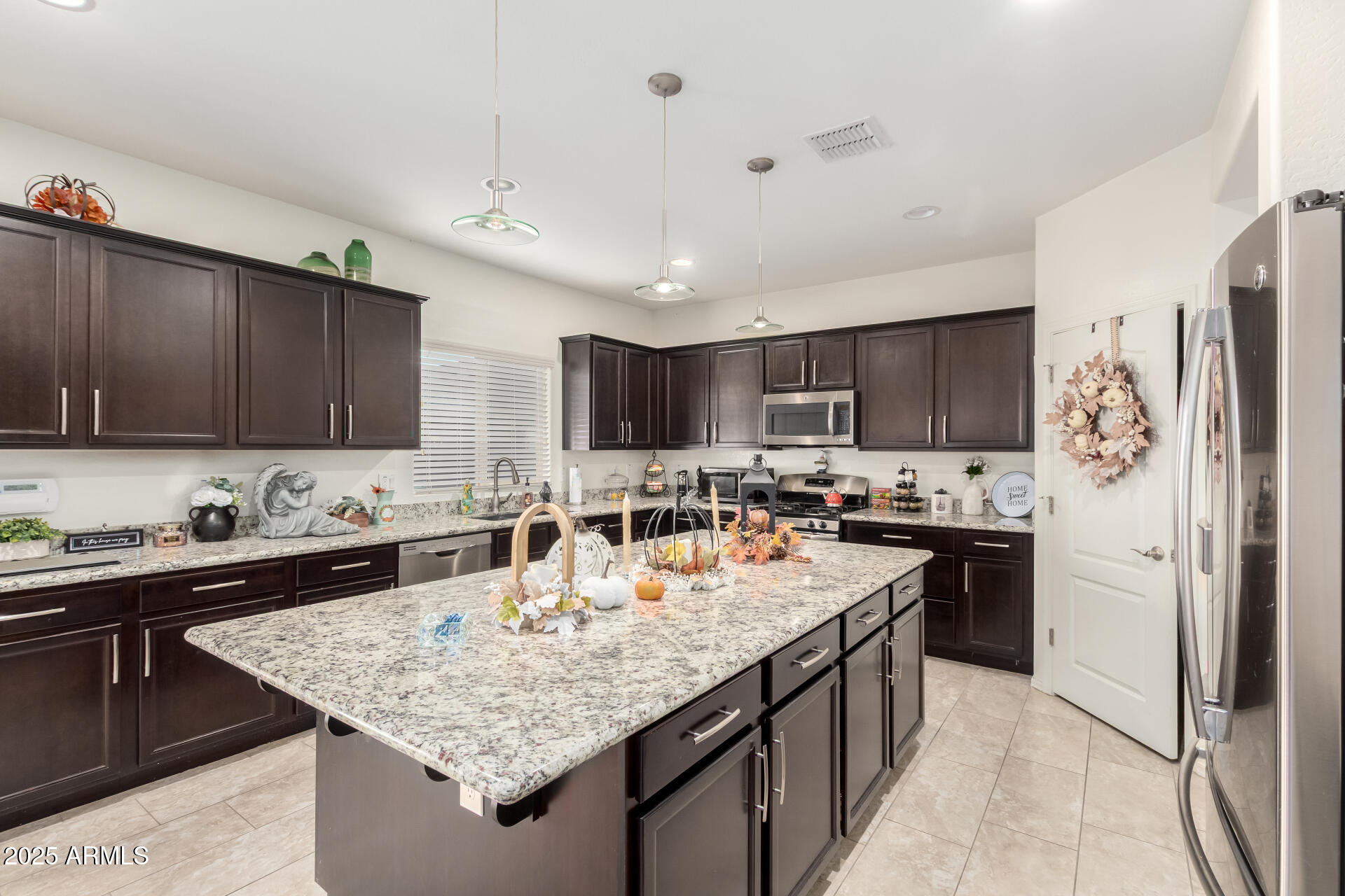 2665 E GILLCREST Road, Gilbert