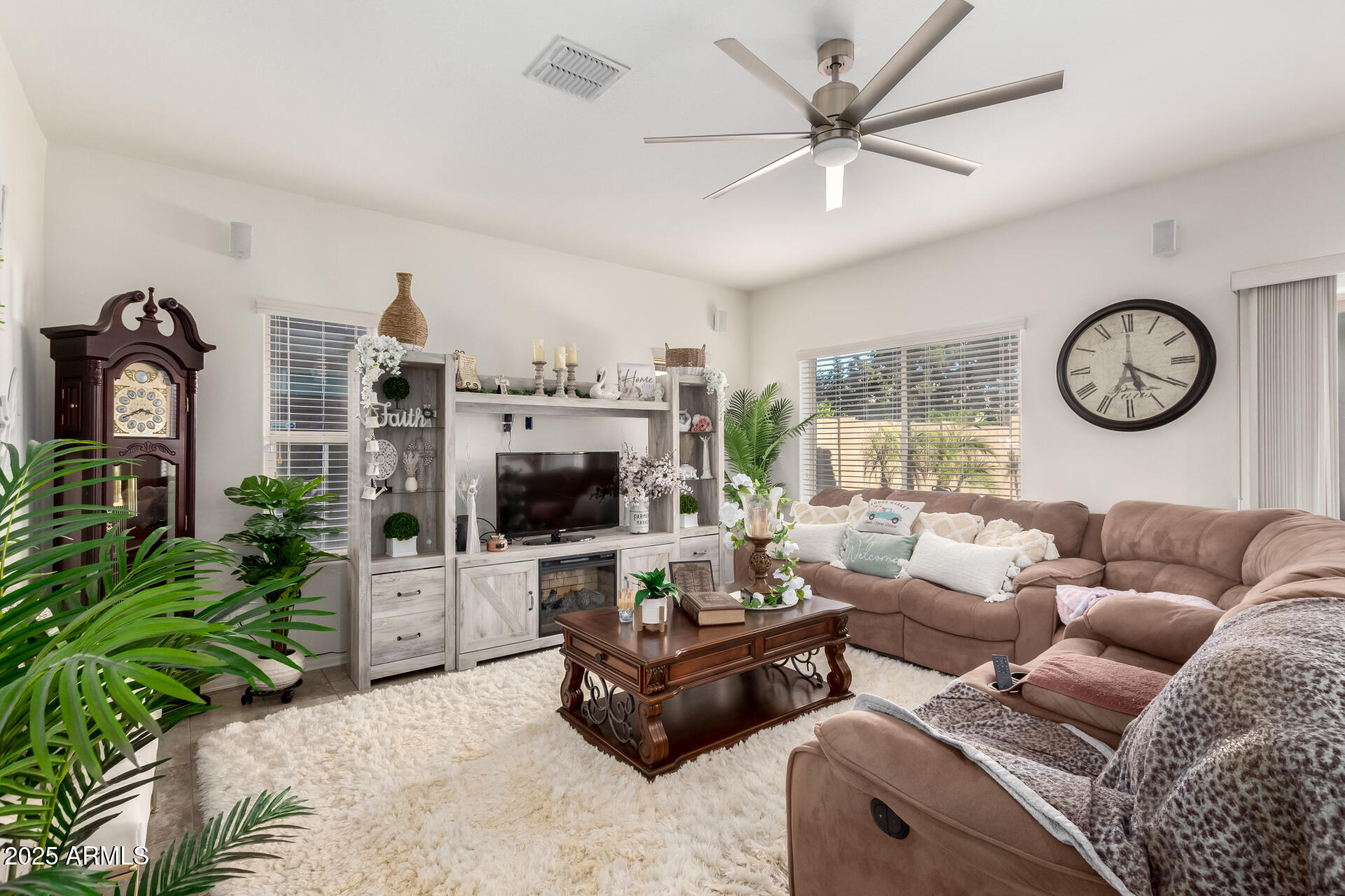 2665 E GILLCREST Road, Gilbert