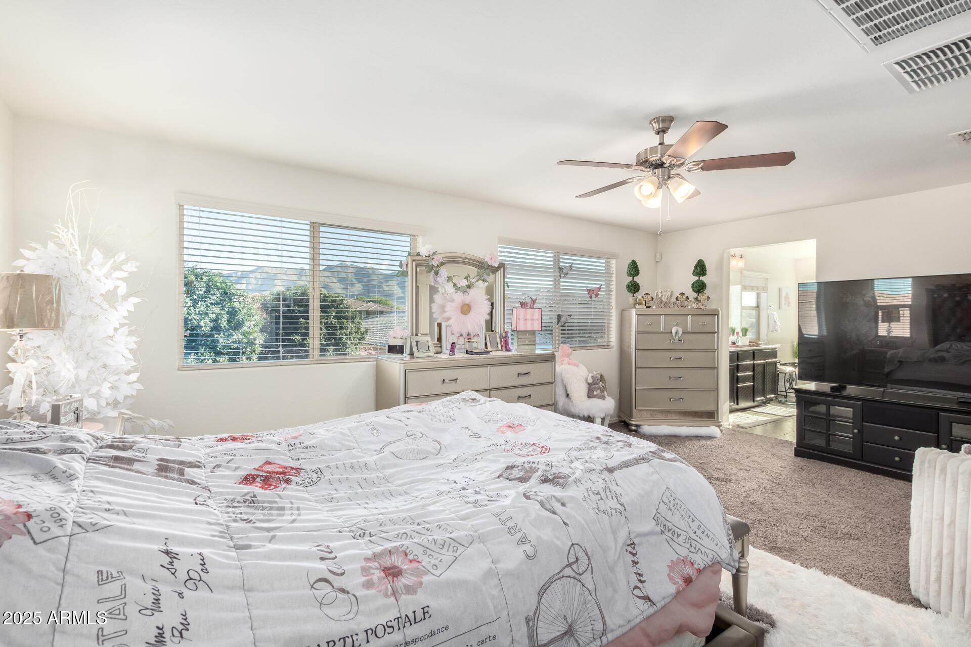 2665 E GILLCREST Road, Gilbert