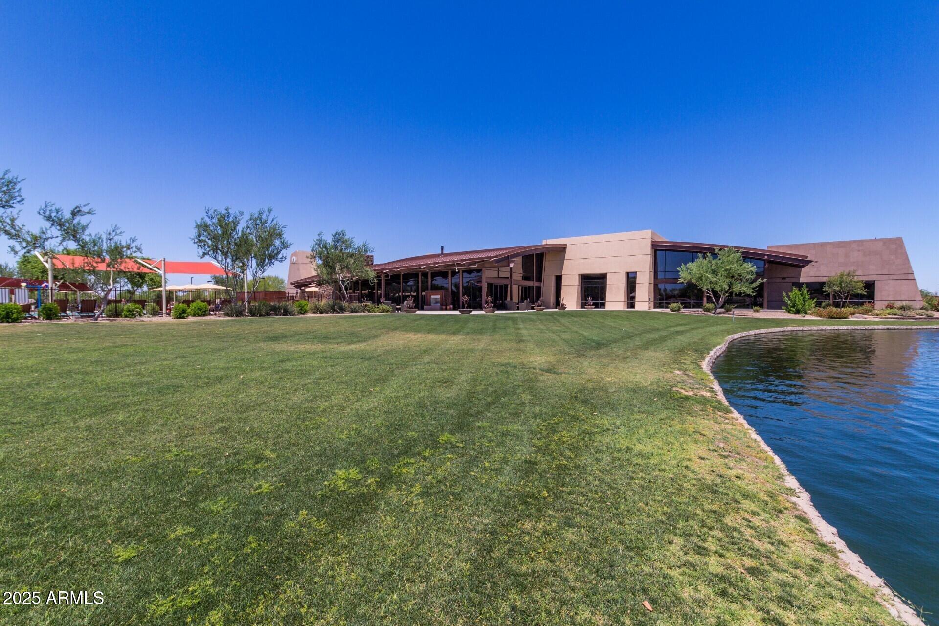 2665 E GILLCREST Road, Gilbert