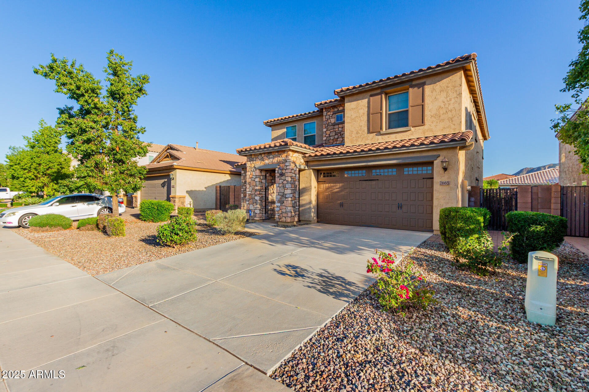 2665 E GILLCREST Road, Gilbert