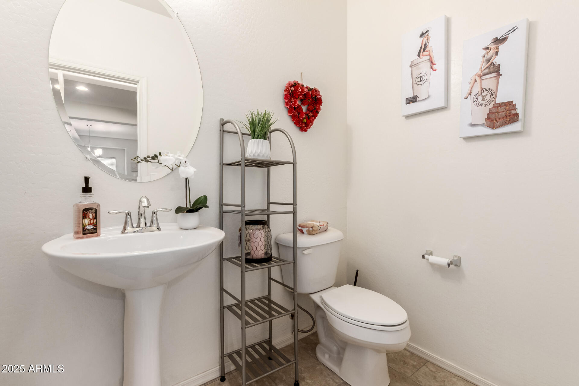 2665 E GILLCREST Road, Gilbert