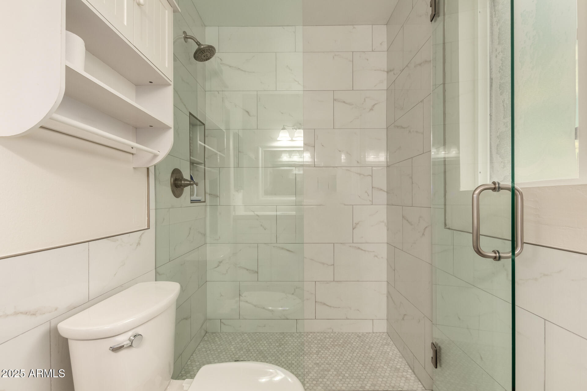 1832 E COLGATE Drive