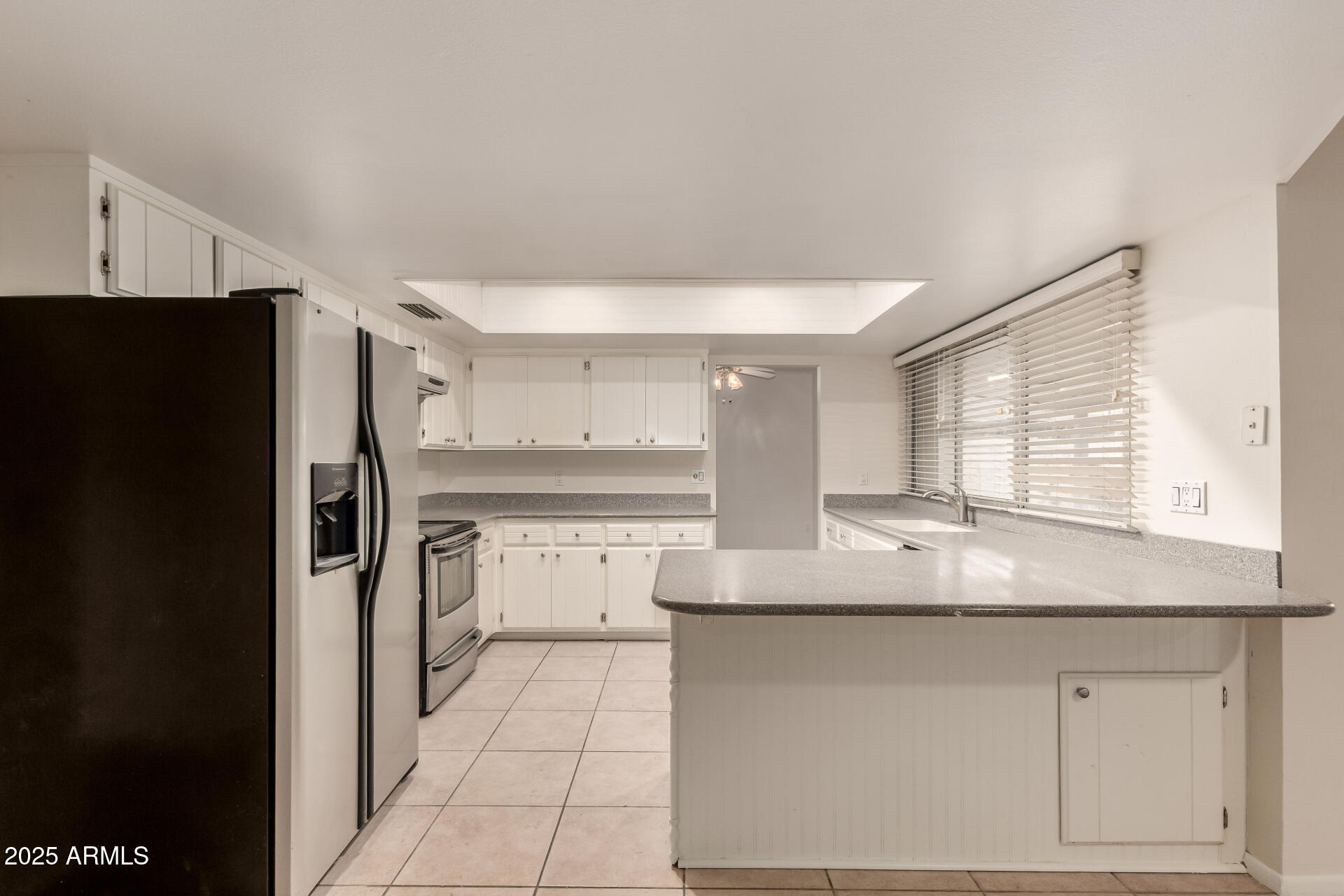 1832 E COLGATE Drive