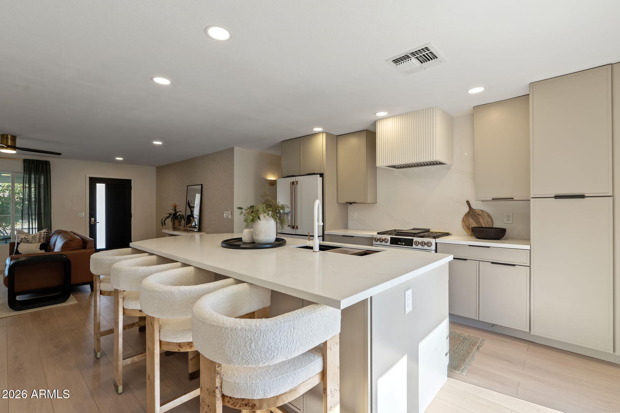 7255 E CORONADO Road