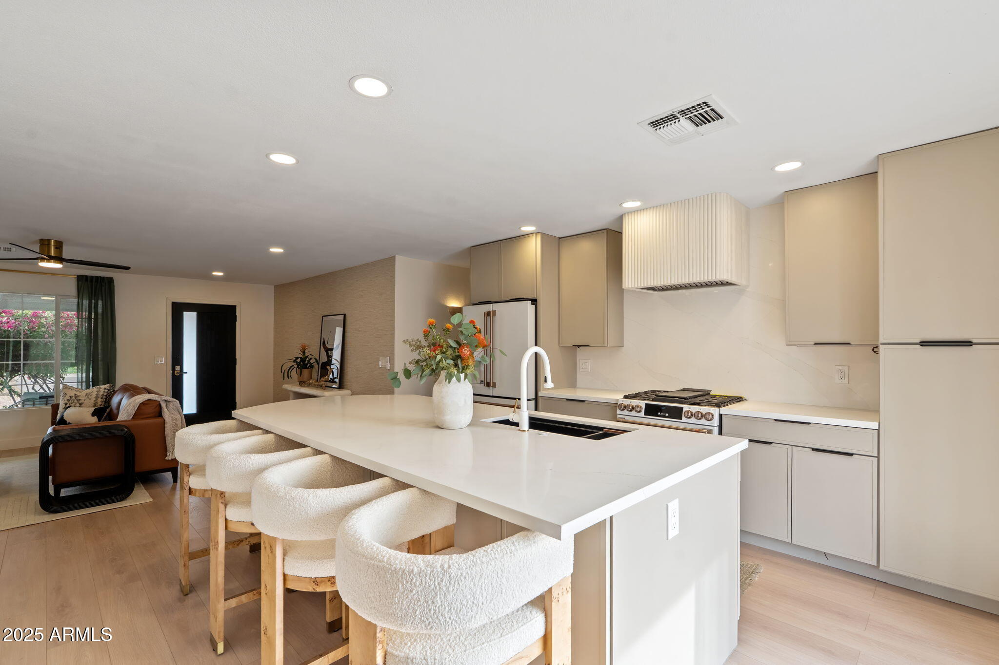 7255 E CORONADO Road