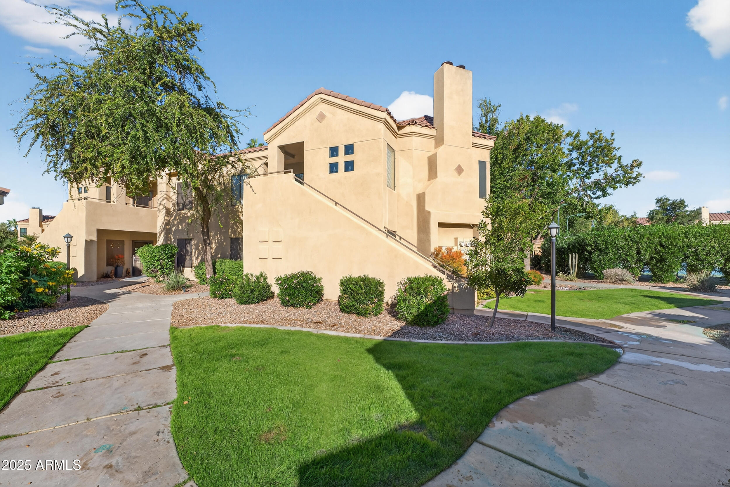 7575 E INDIAN BEND Road, 1055