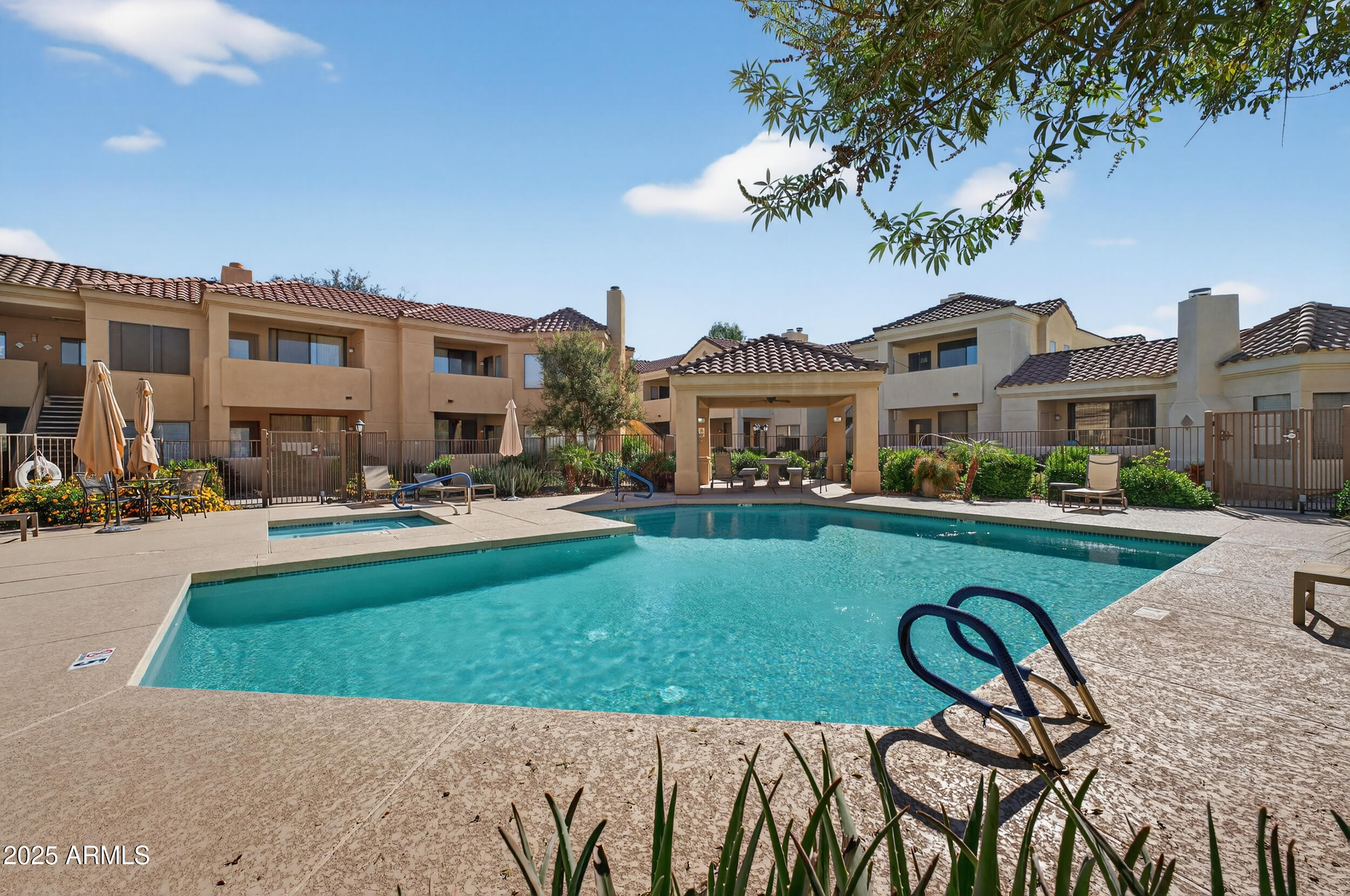 7575 E INDIAN BEND Road, 1055