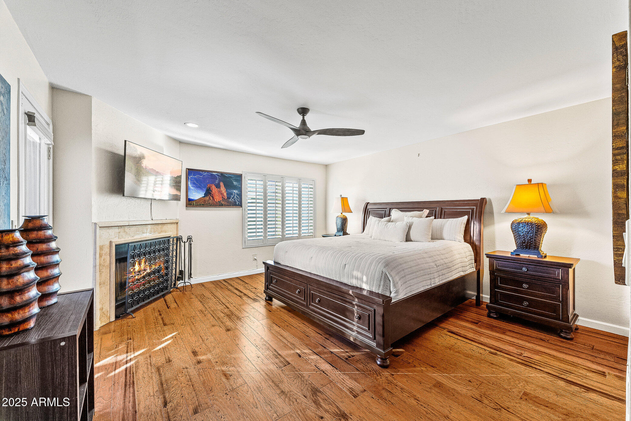 6159 E INDIAN SCHOOL Road 104