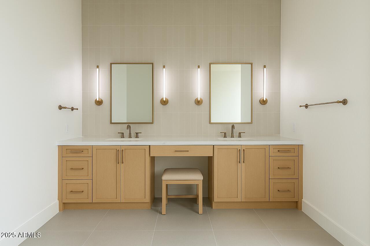 9280 E THOMPSON PEAK Parkway, 25