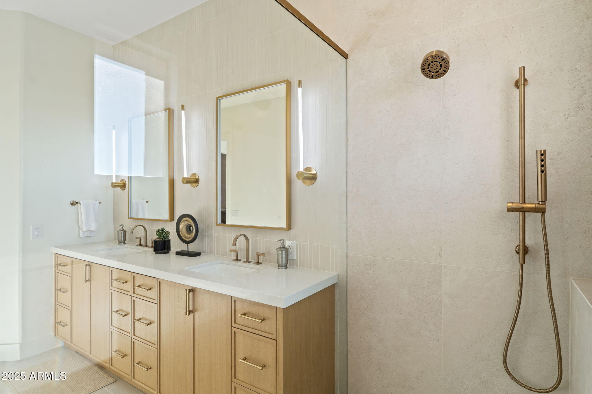 9280 E THOMPSON PEAK Parkway, 25