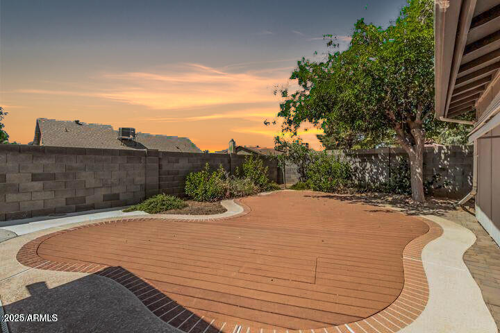 1821 W MISSION Drive