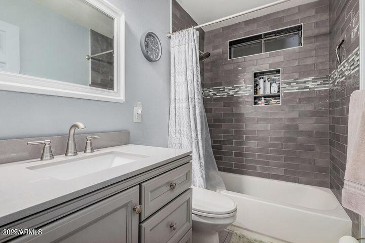 1821 W MISSION Drive