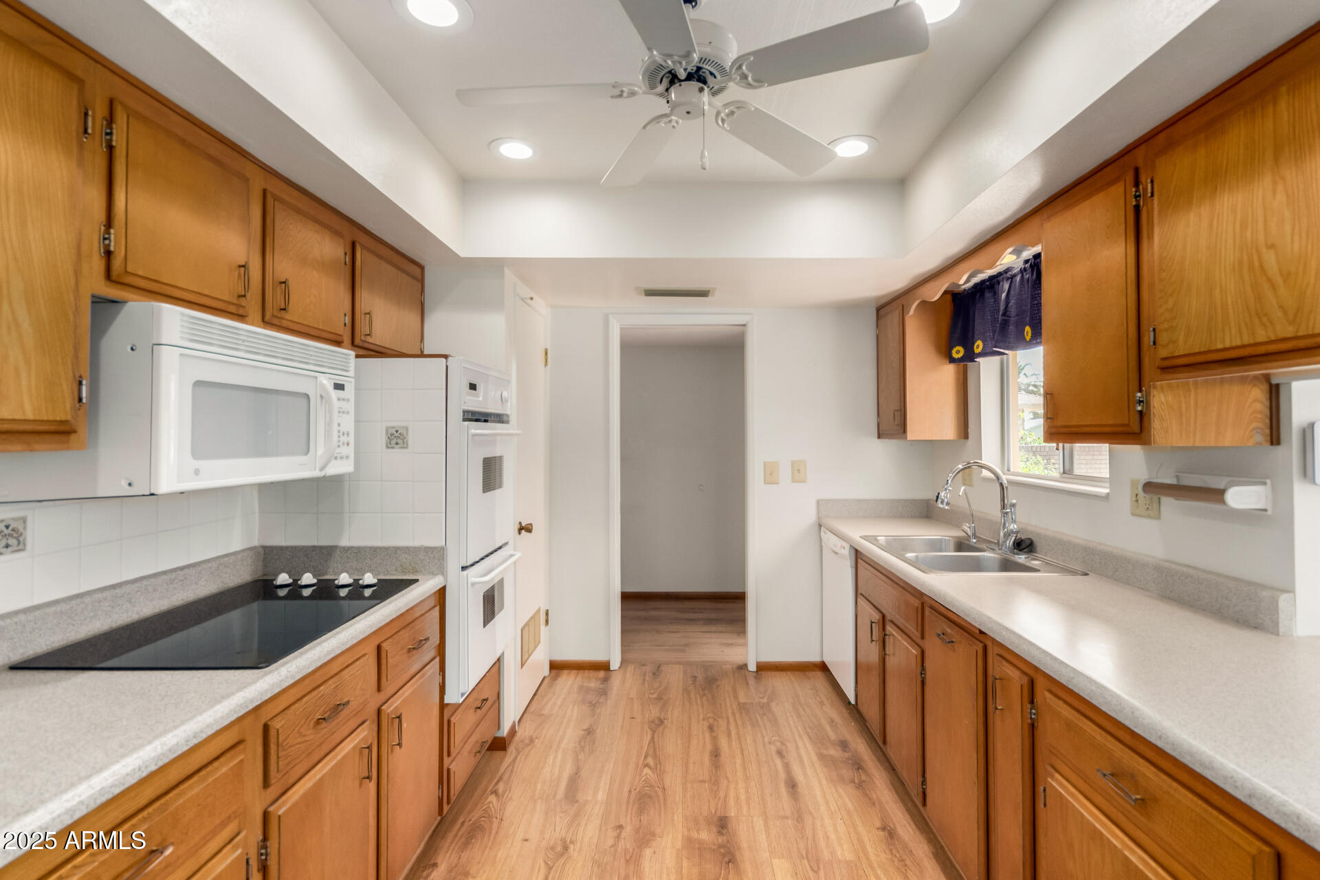 10304 W KINGSWOOD Circle