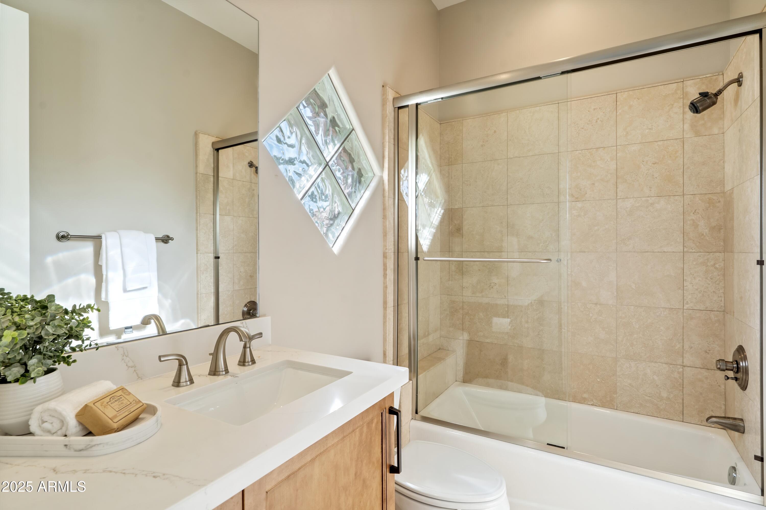 6938 E LOMAS VERDES Drive