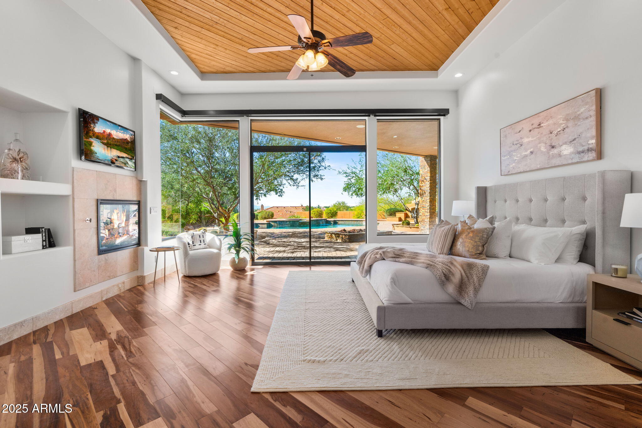 13322 E PARADISE Drive