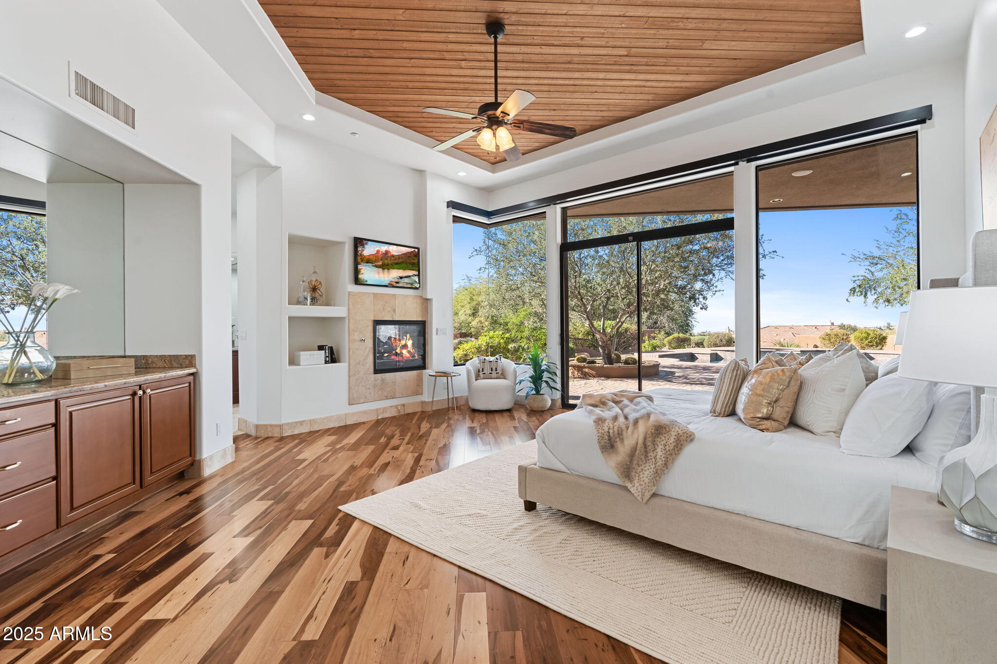 13322 E PARADISE Drive